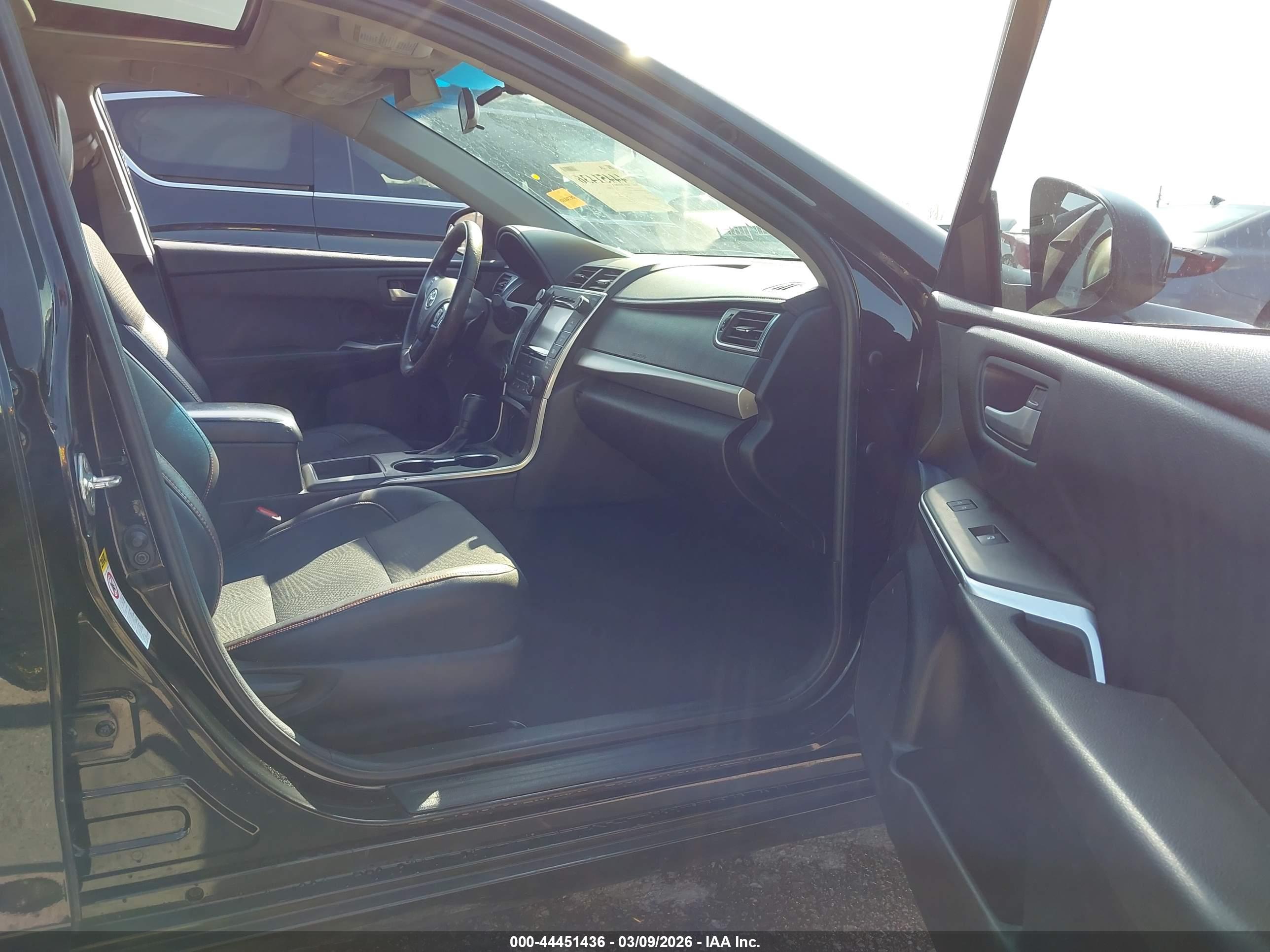 TOYOTA CAMRY image 5