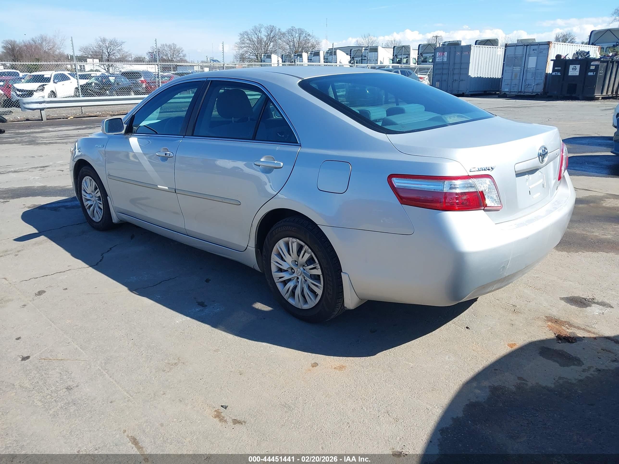 TOYOTA CAMRY image 3