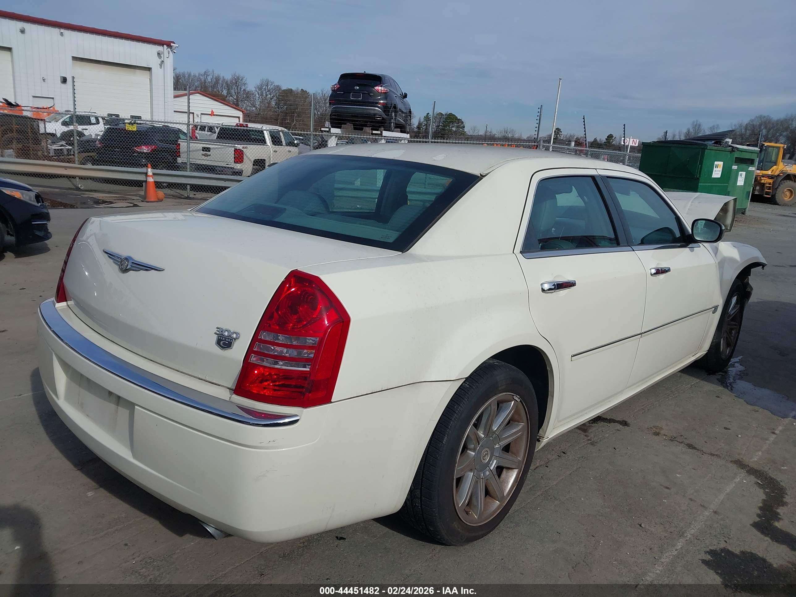 CHRYSLER 300C image 4