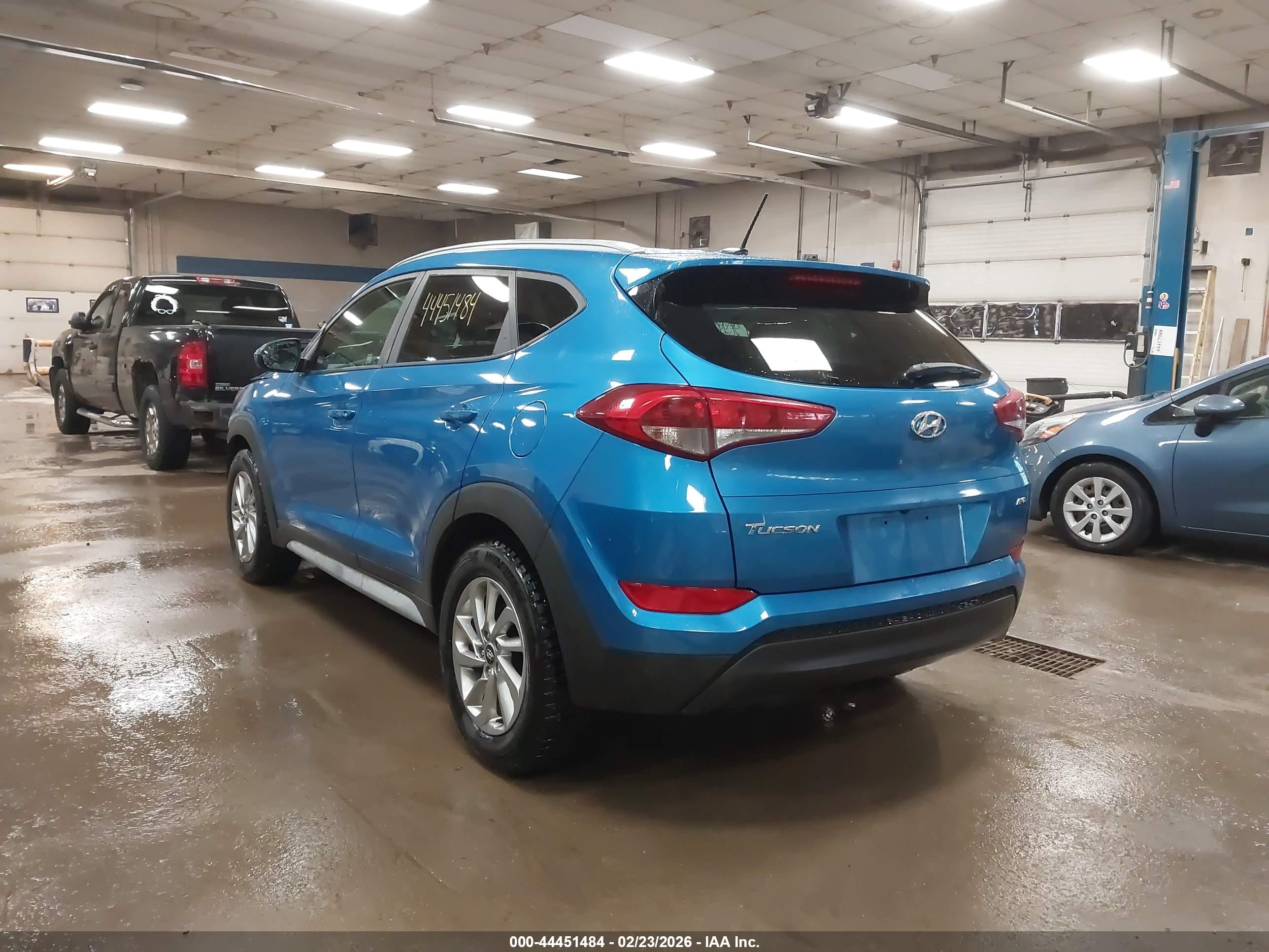 HYUNDAI TUCSON image 3