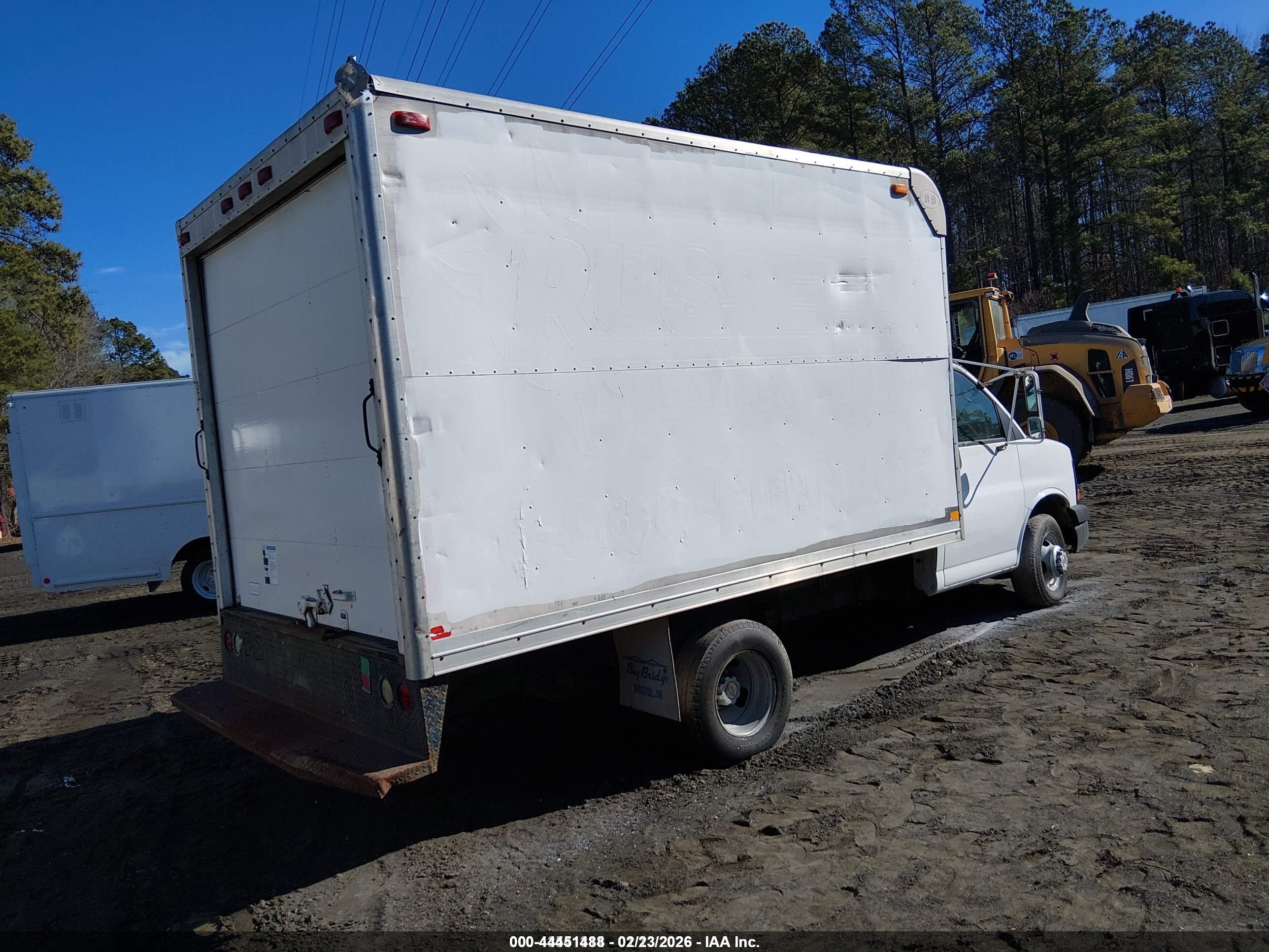 CHEVROLET EXPRESS image 4