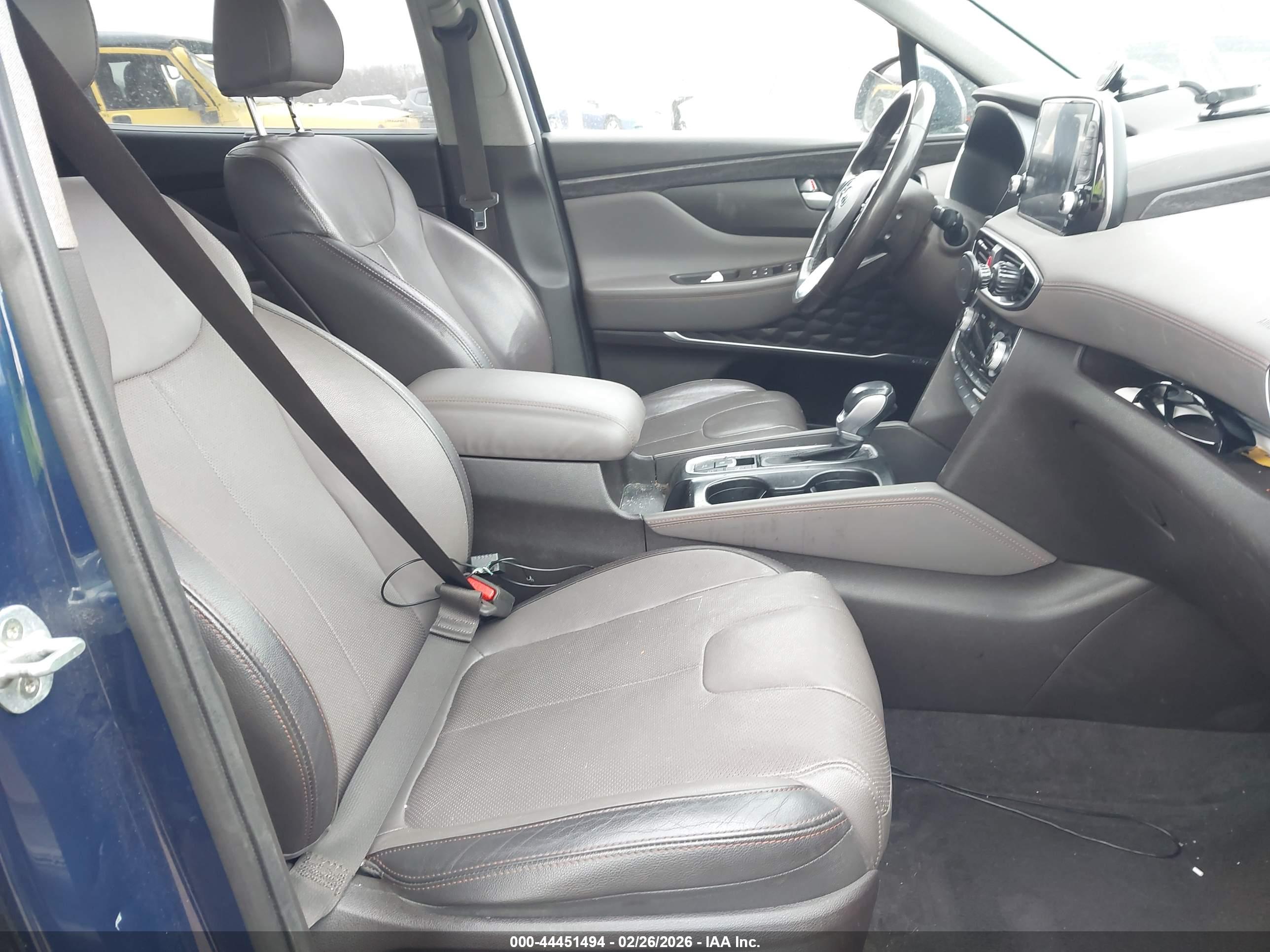 HYUNDAI SANTA image 5