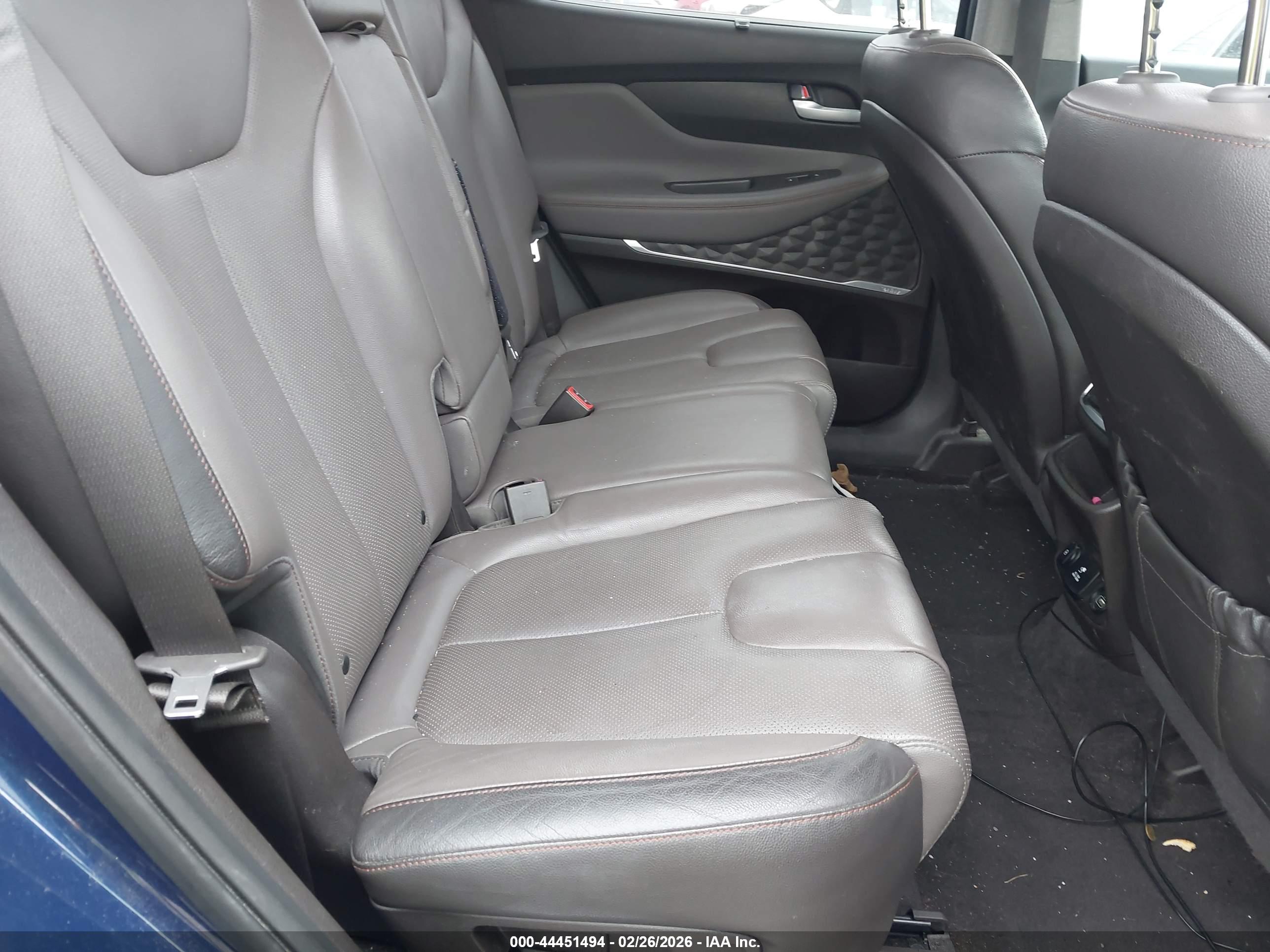 HYUNDAI SANTA image 8