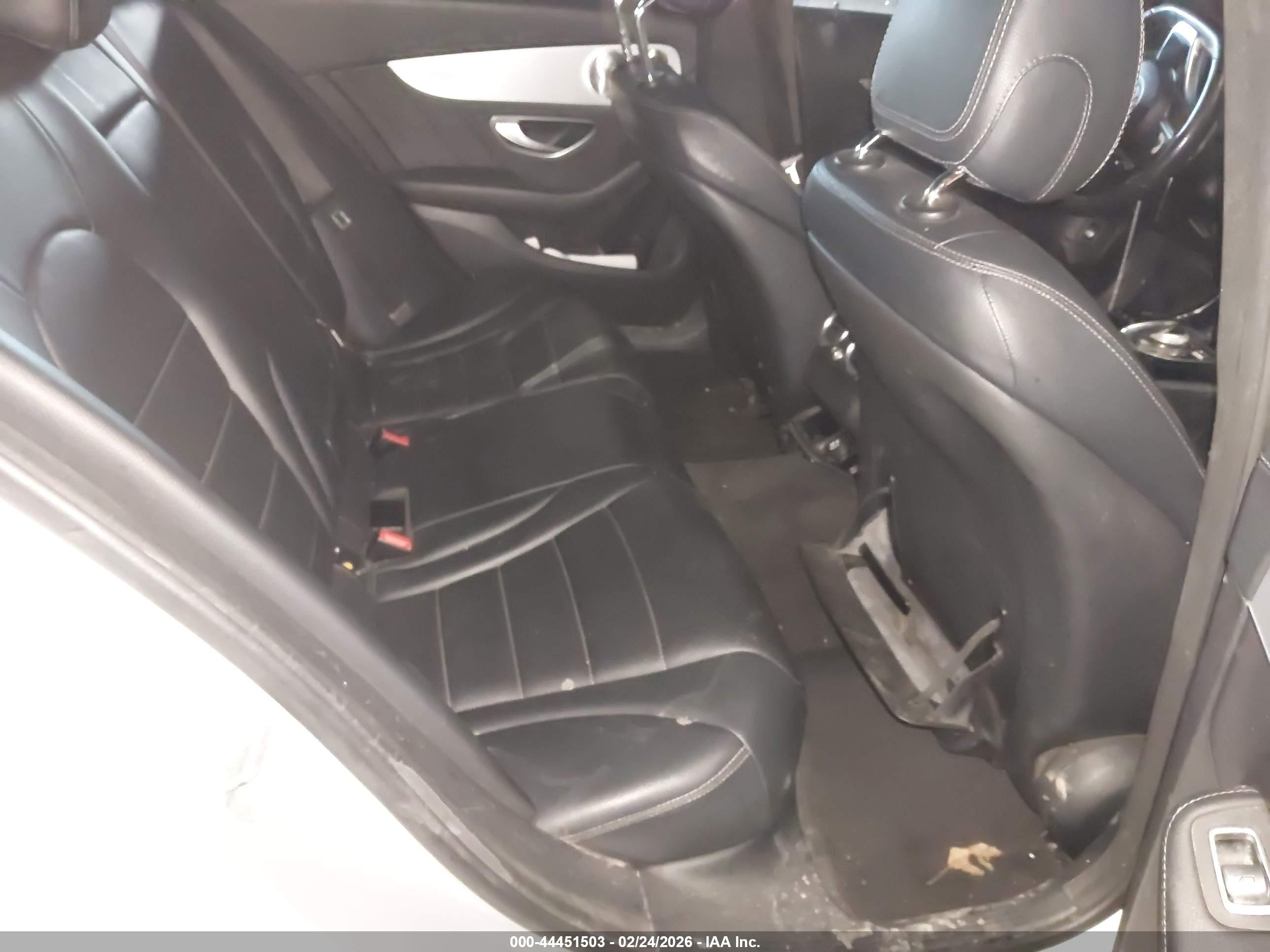 MERCEDES-BENZ C image 8