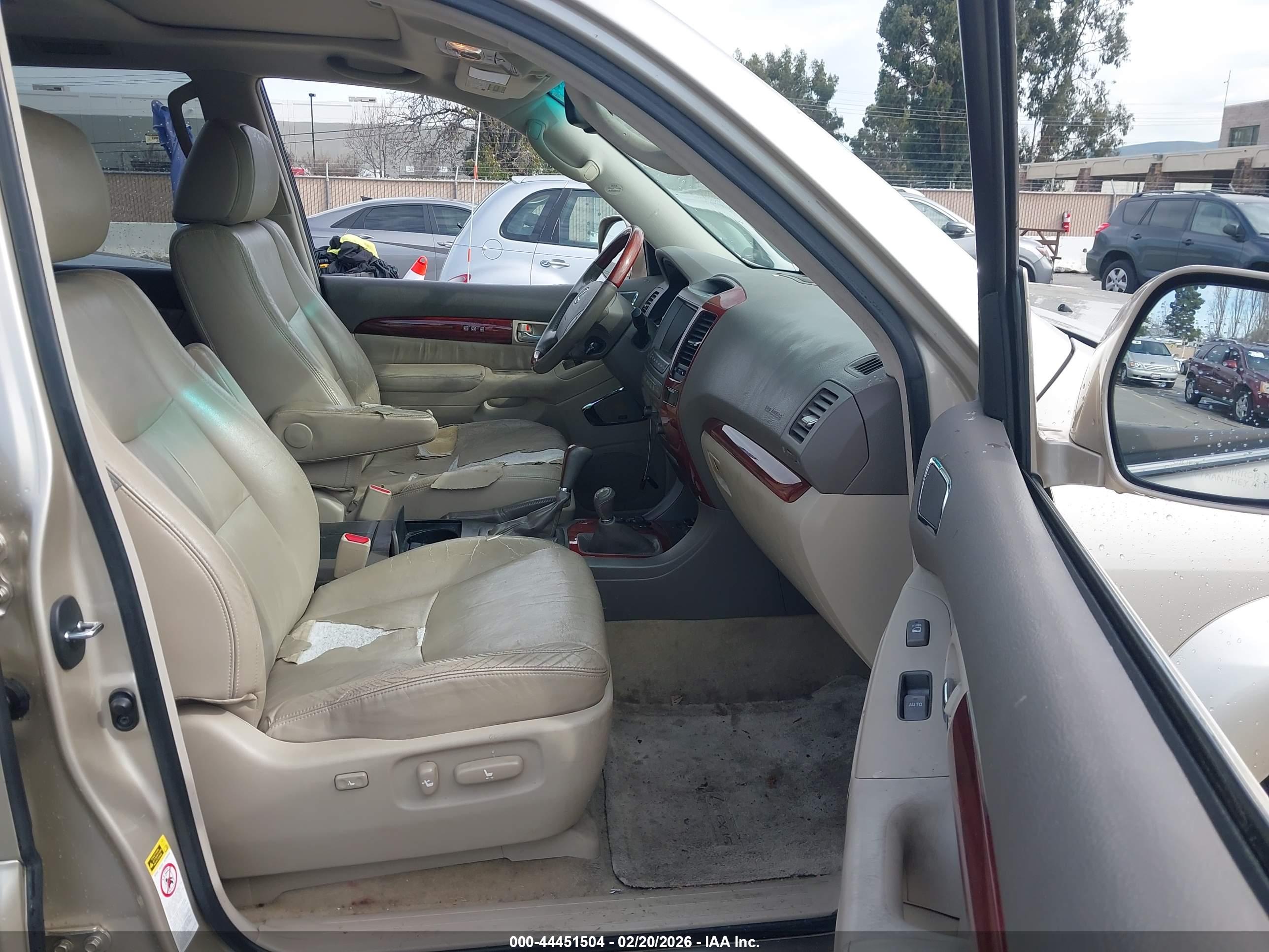 LEXUS GX image 5