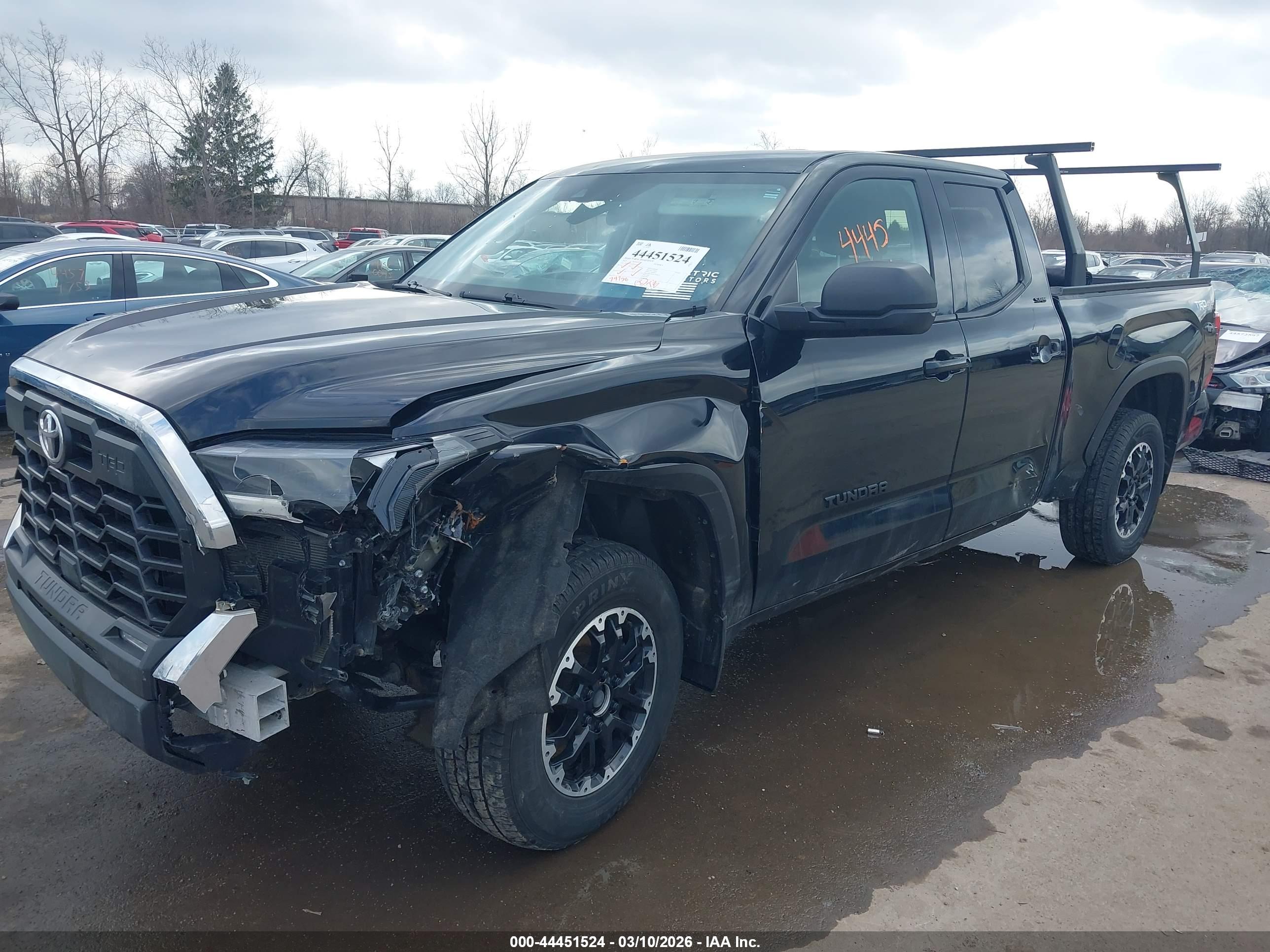 TOYOTA TUNDRA image 2