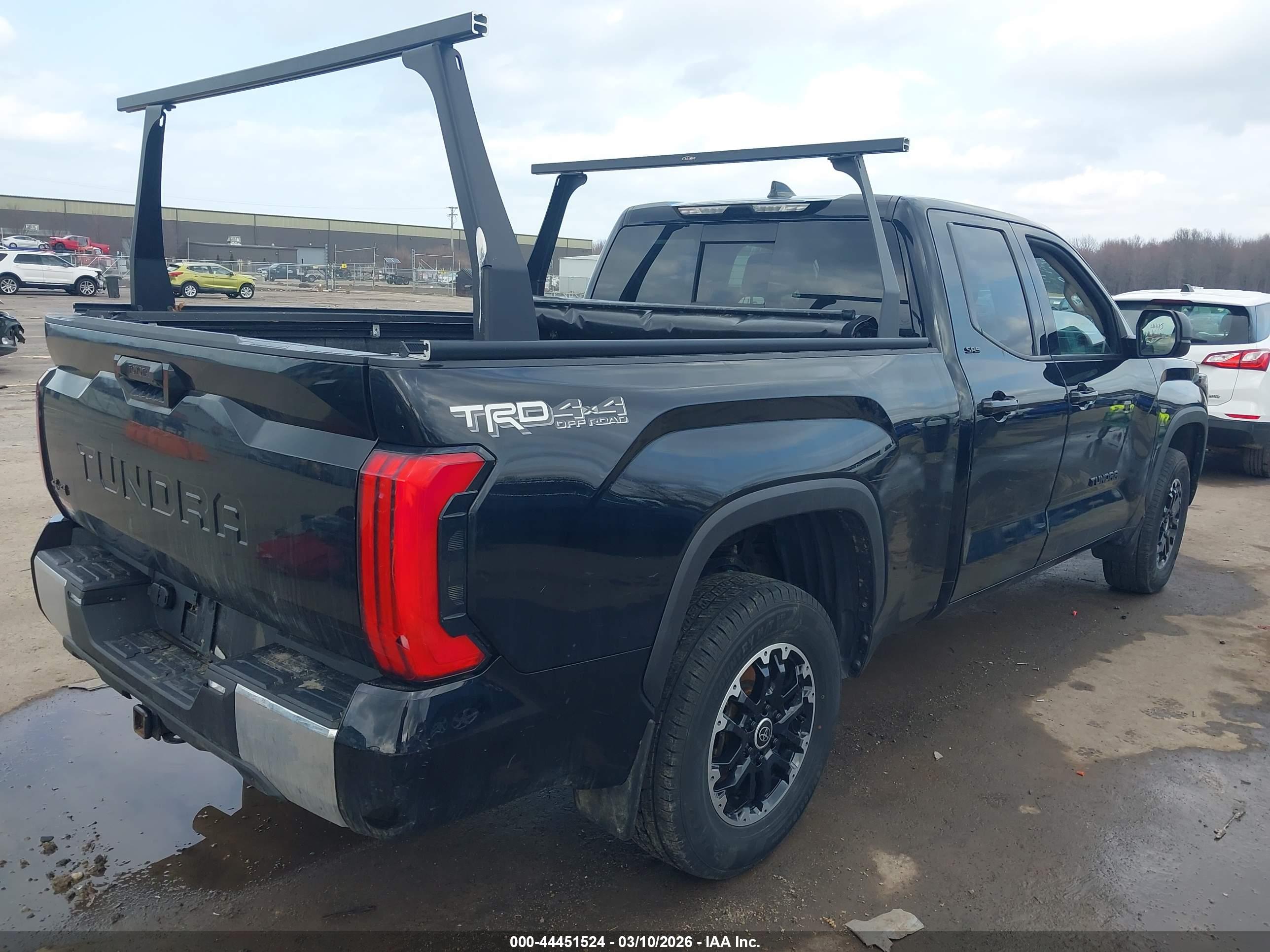 TOYOTA TUNDRA image 4