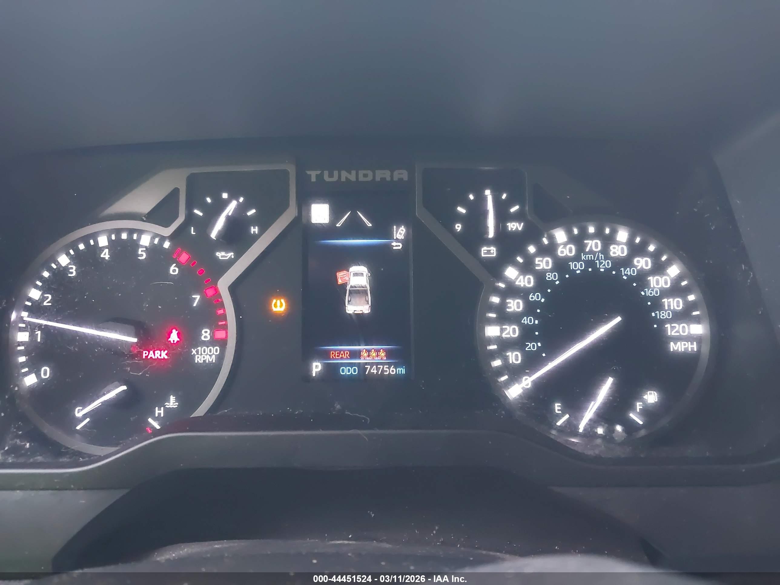 TOYOTA TUNDRA image 7