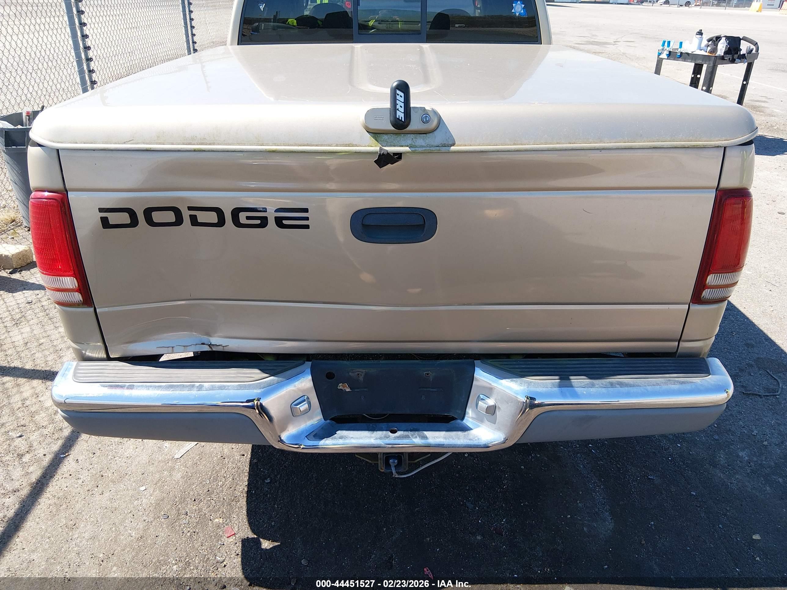 DODGE DAKOTA image 6
