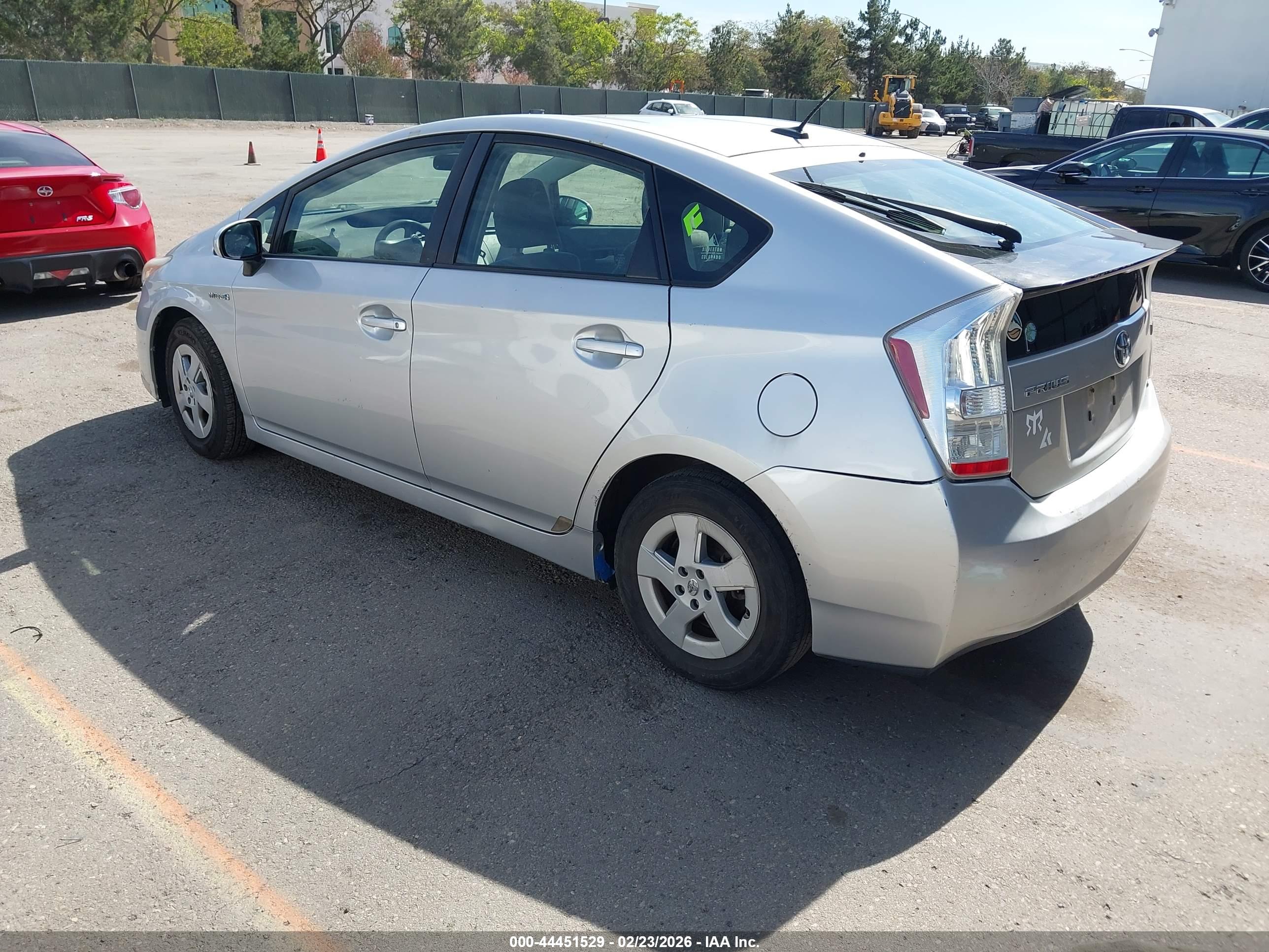 TOYOTA PRIUS image 3