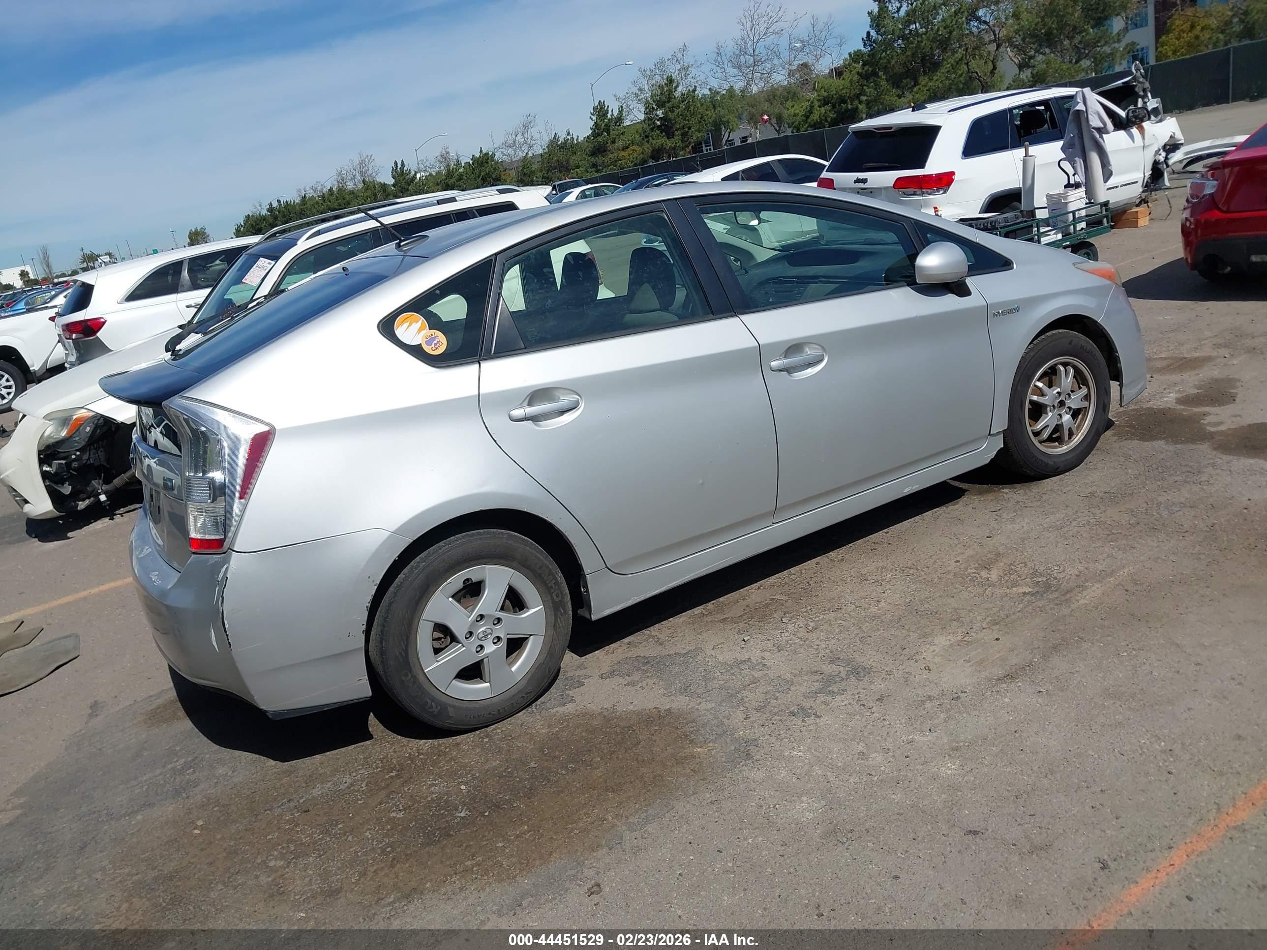 TOYOTA PRIUS image 4