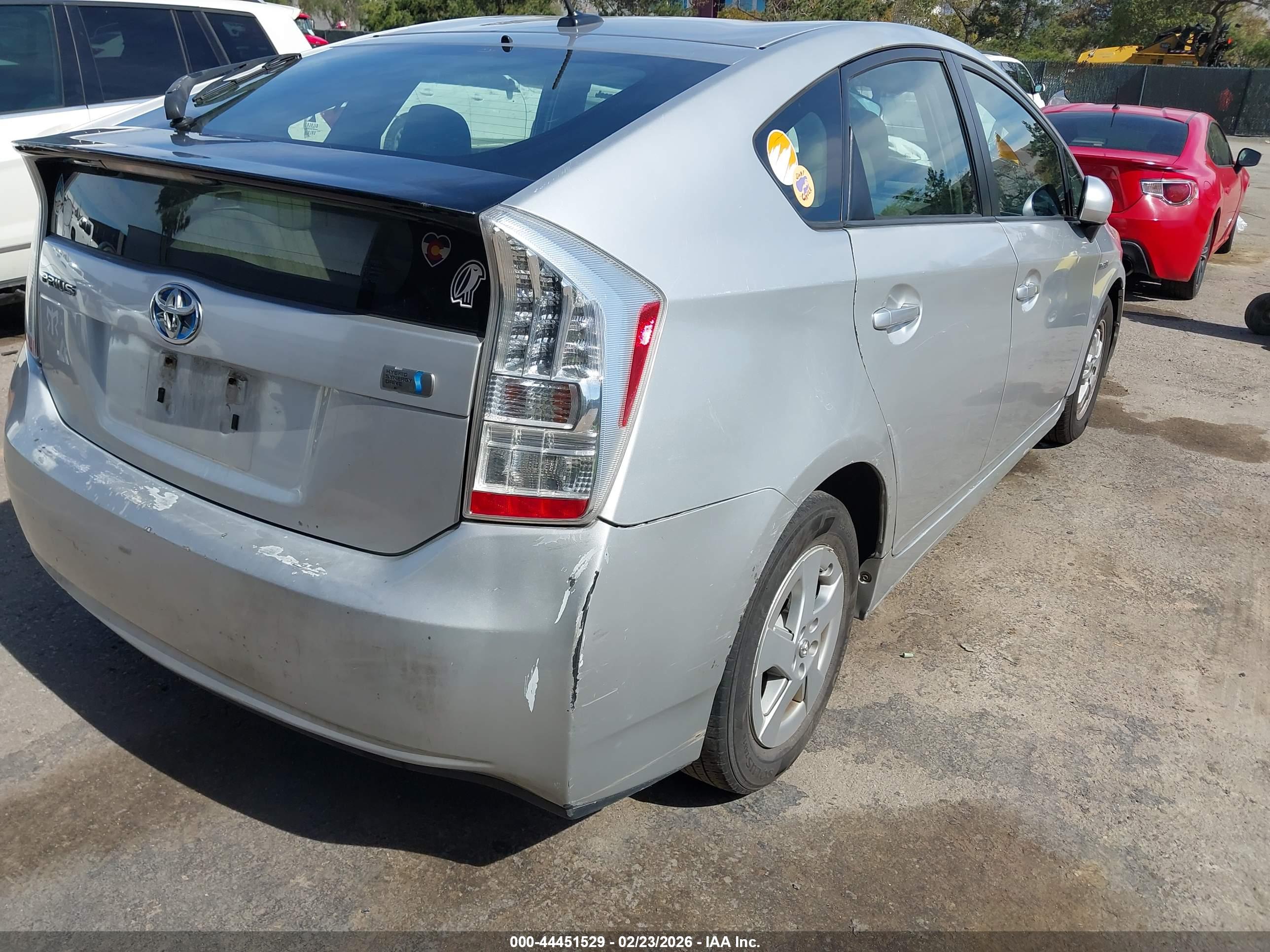 TOYOTA PRIUS image 6