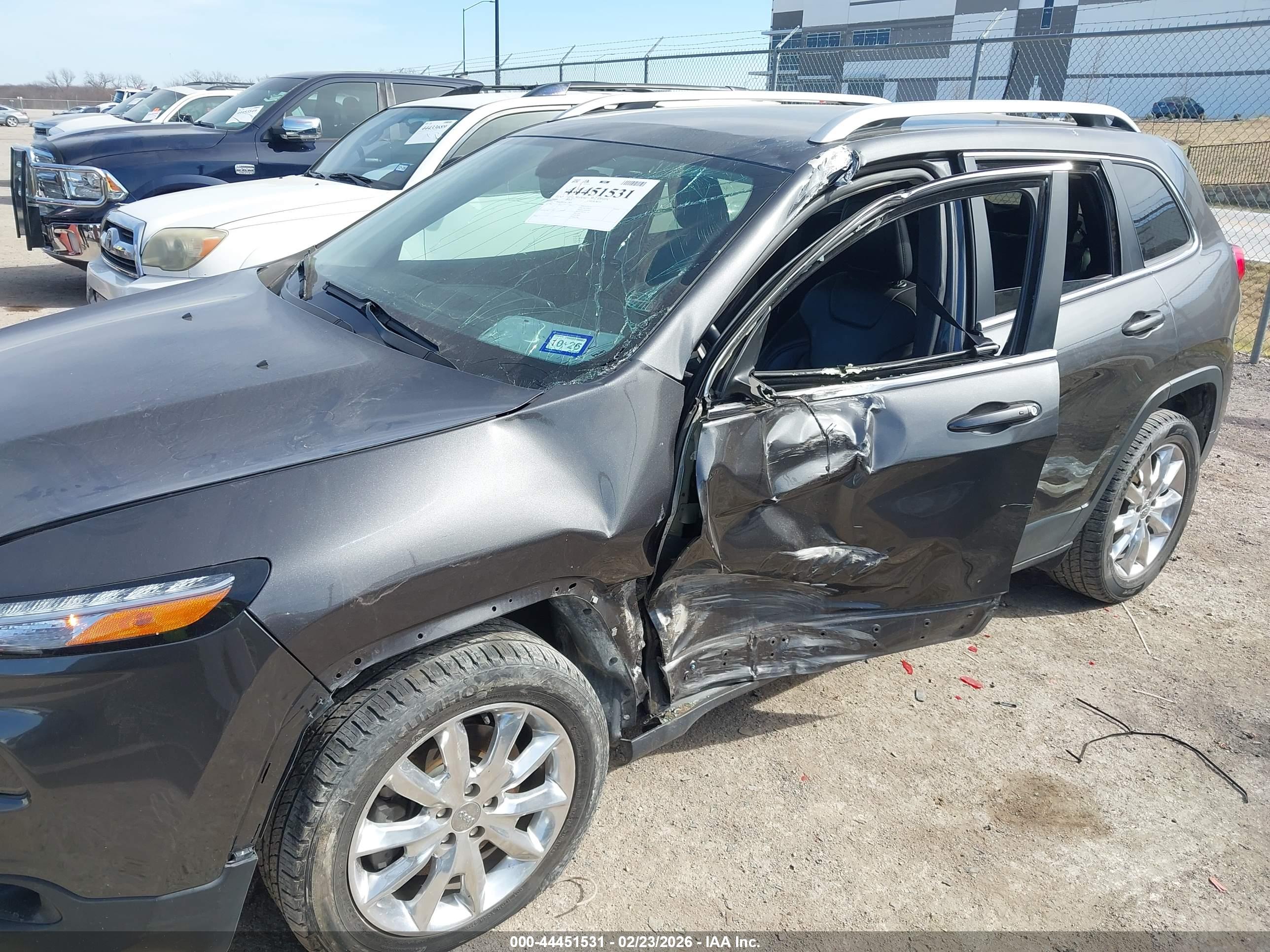 JEEP CHEROKEE image 6