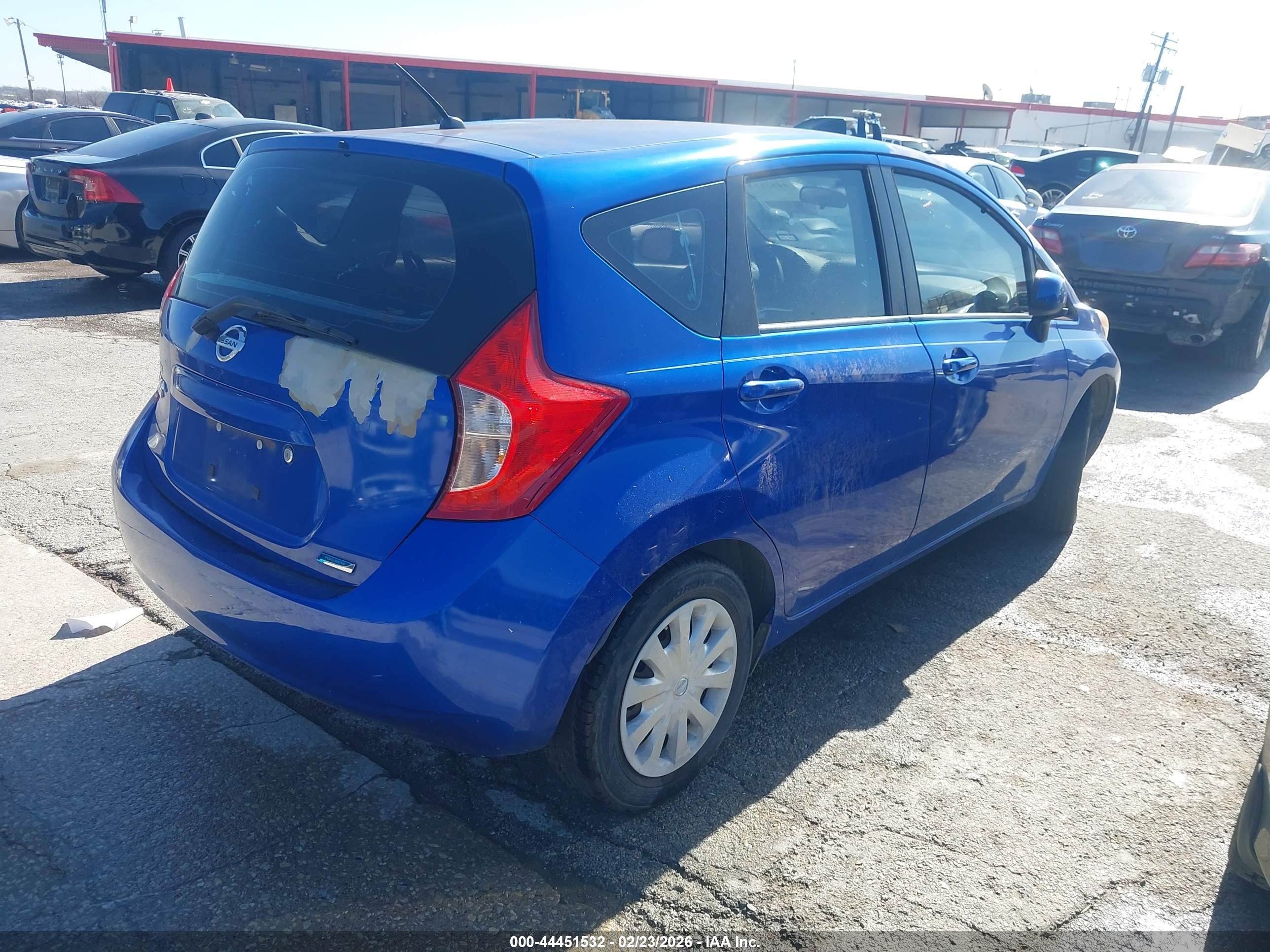 NISSAN VERSA image 4
