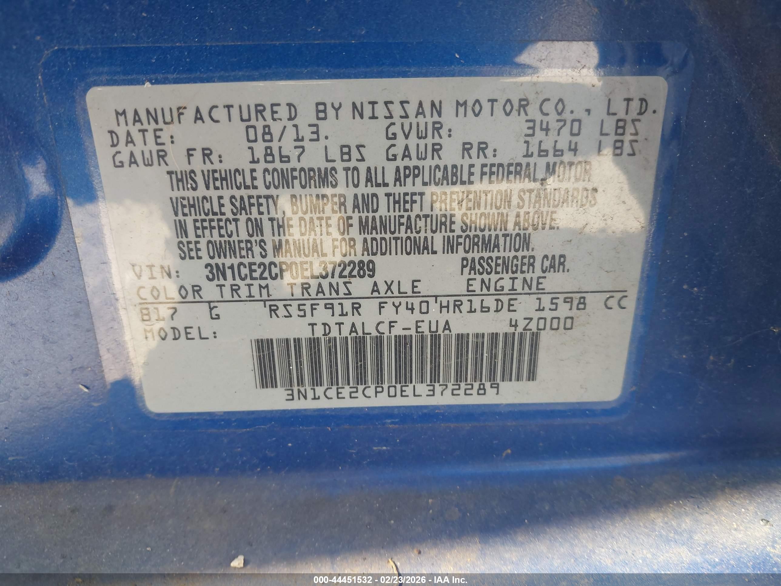 NISSAN VERSA image 9