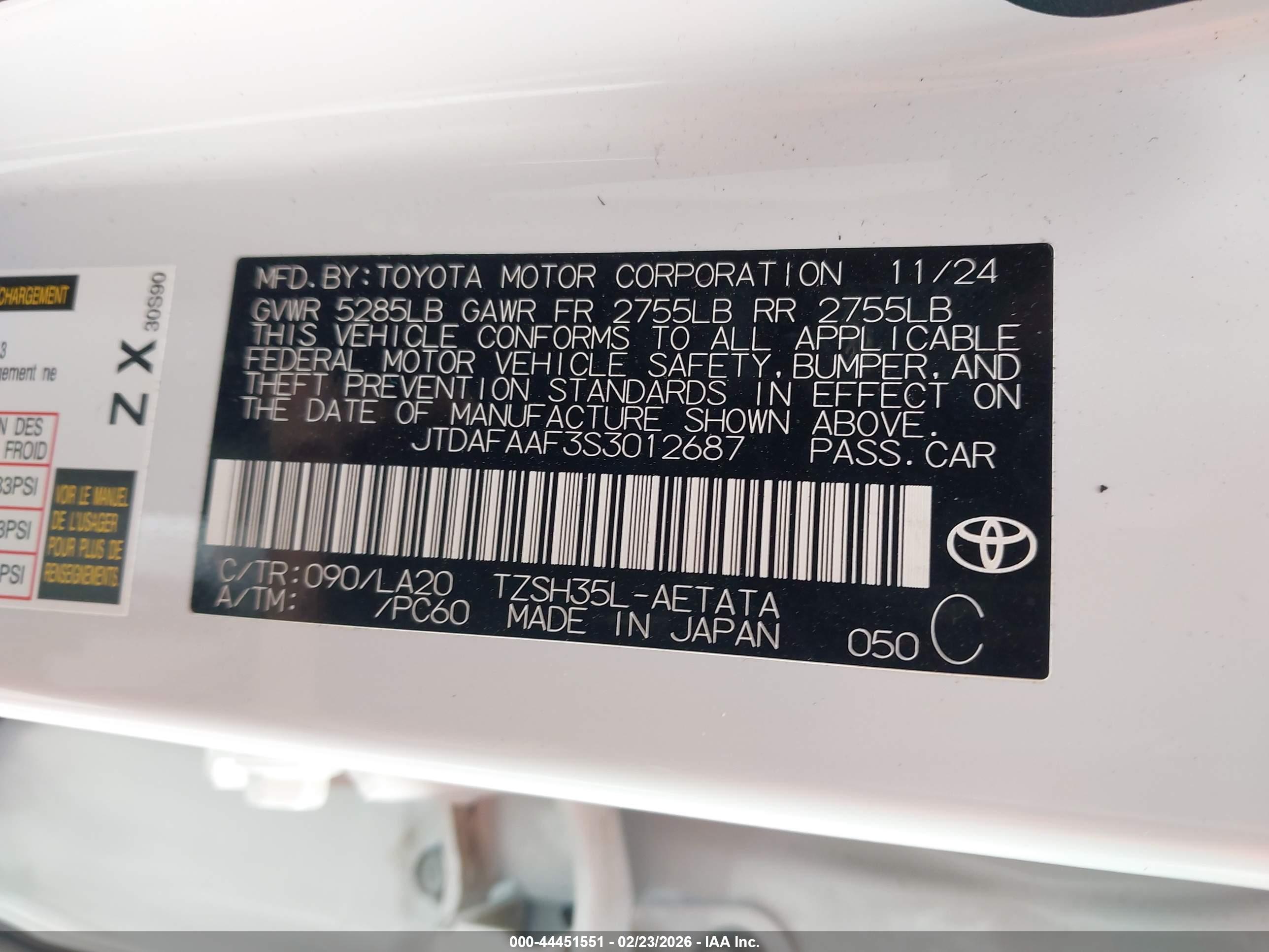 TOYOTA CROWN image 9