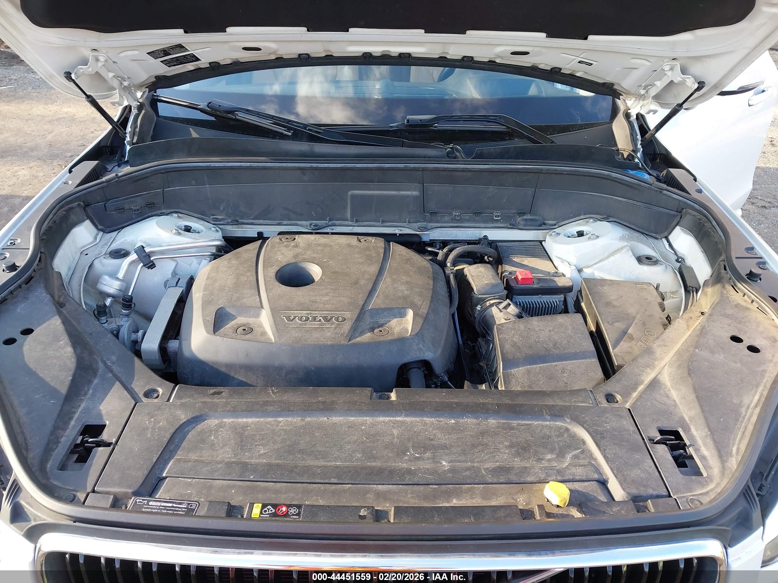VOLVO XC90 image 10