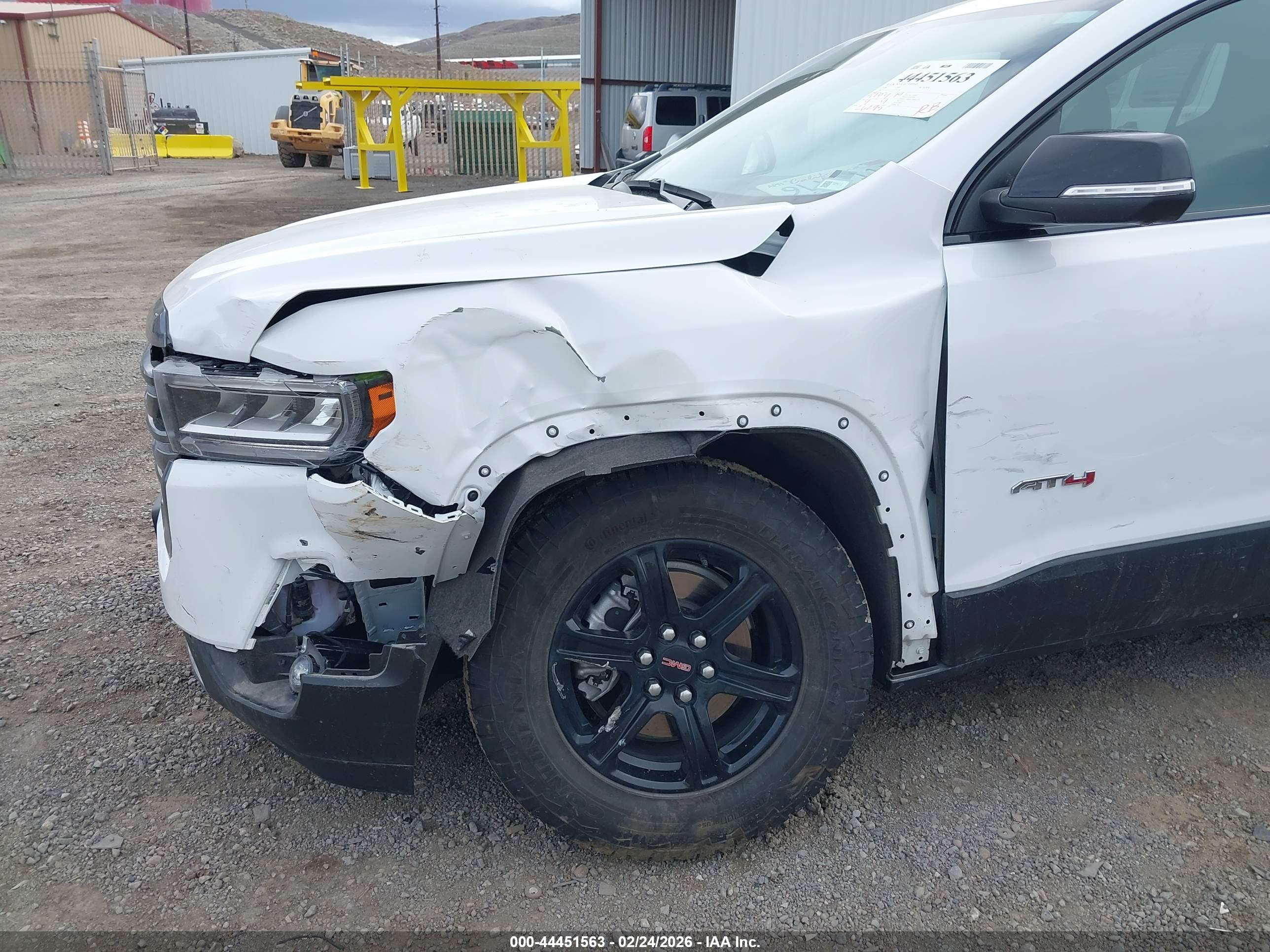 GMC ACADIA image 6