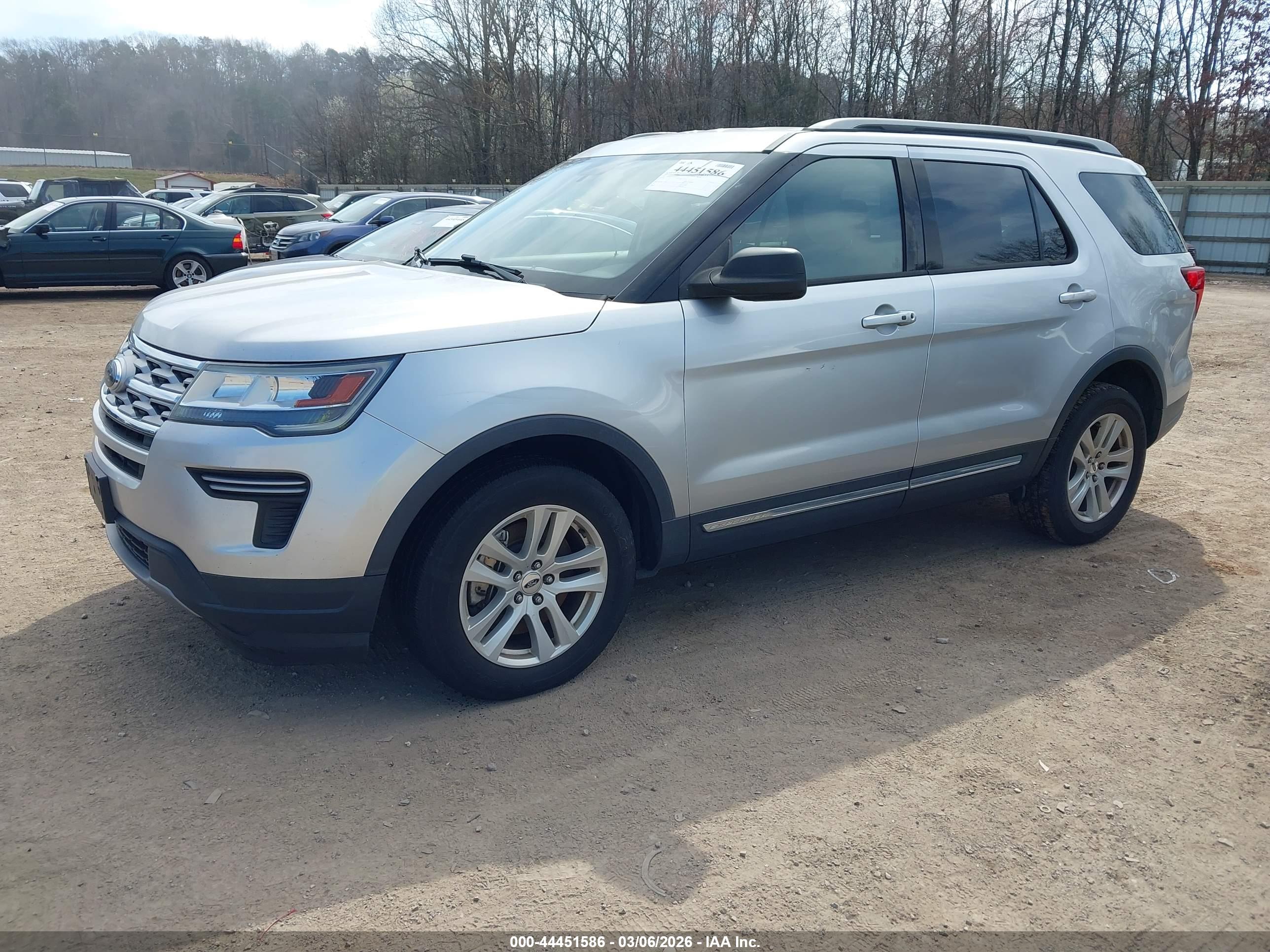 FORD EXPLORER image 2