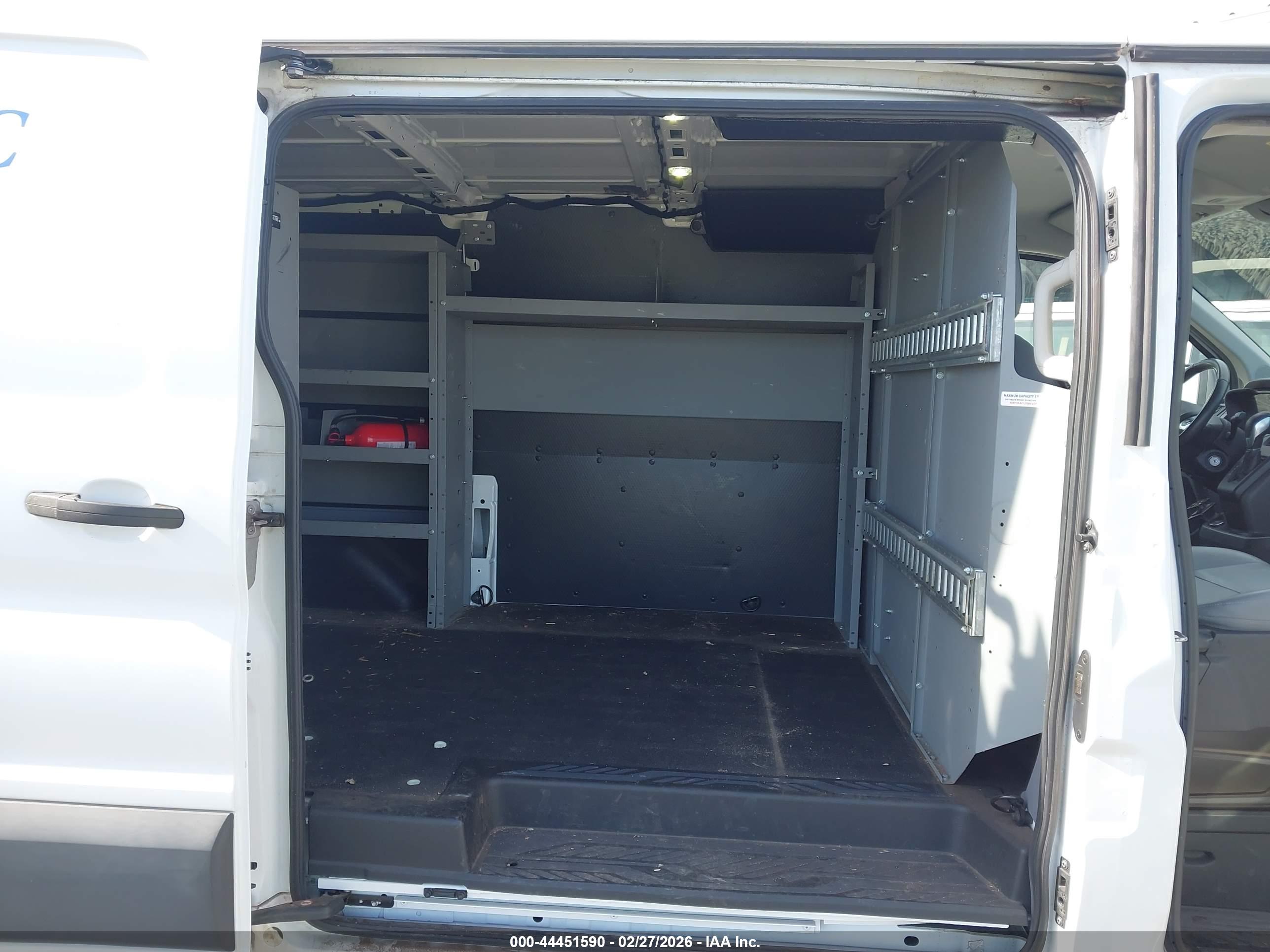 FORD TRANSIT-250 image 8