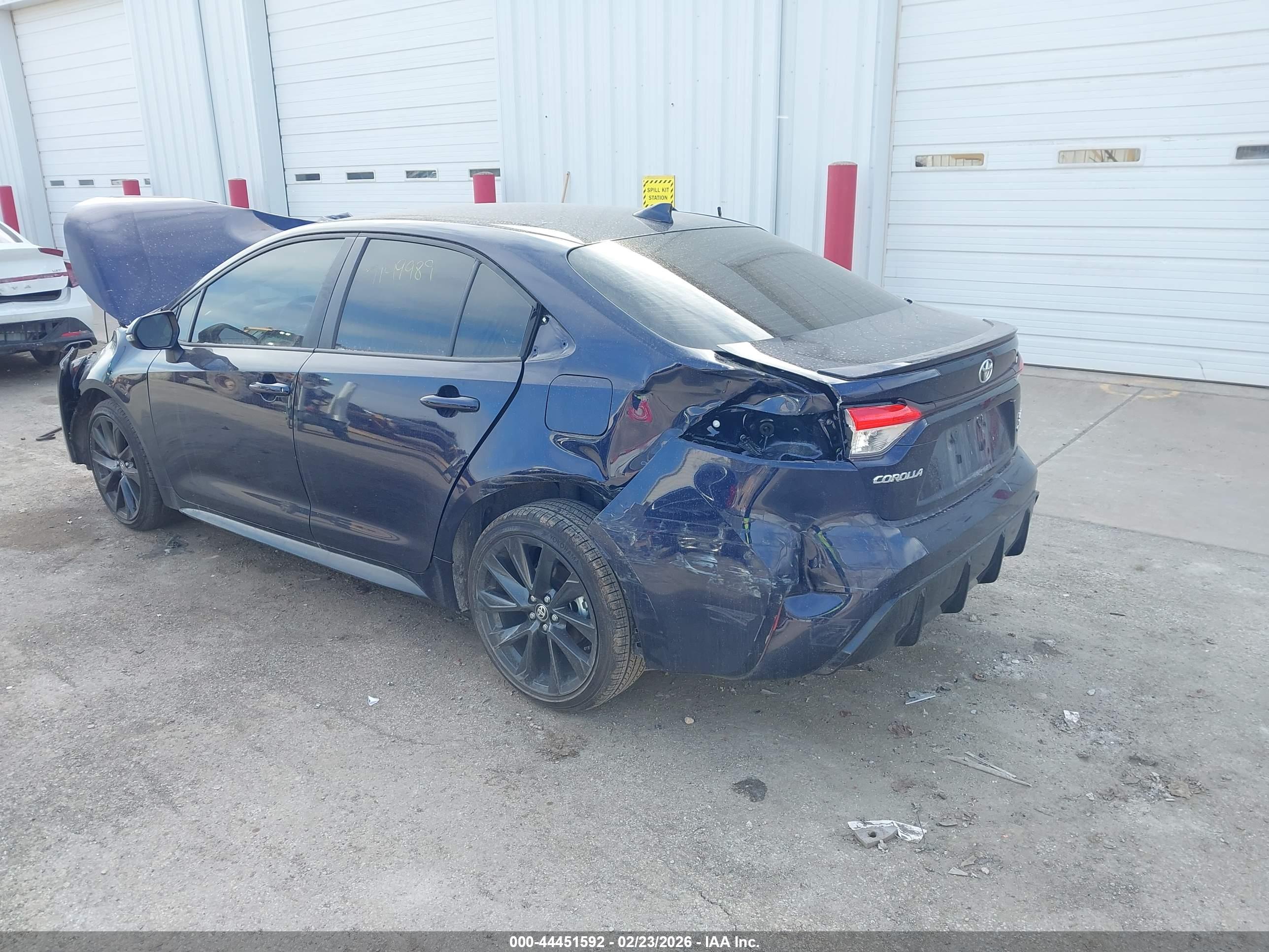 TOYOTA COROLLA image 3