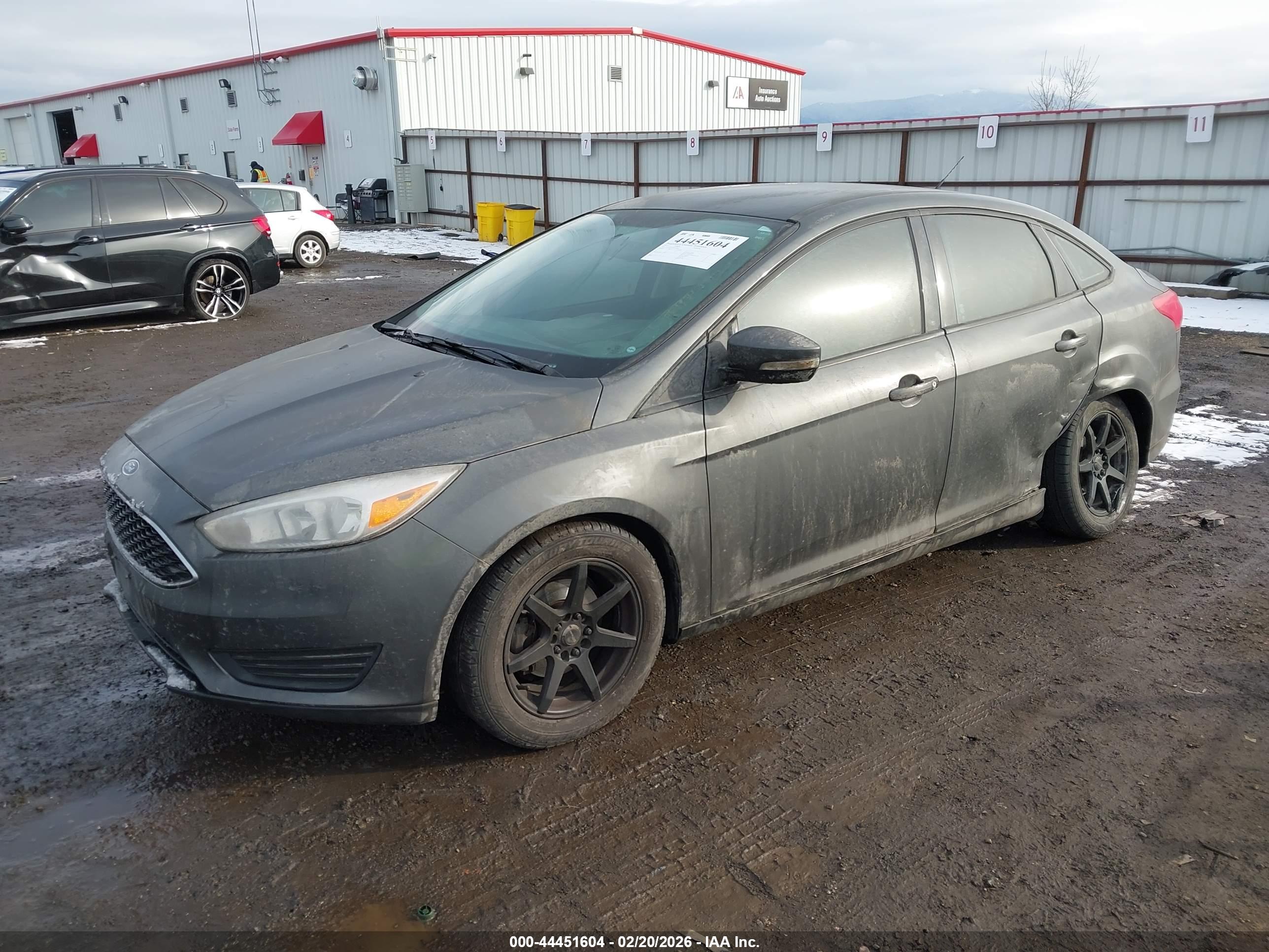 FORD FOCUS image 2