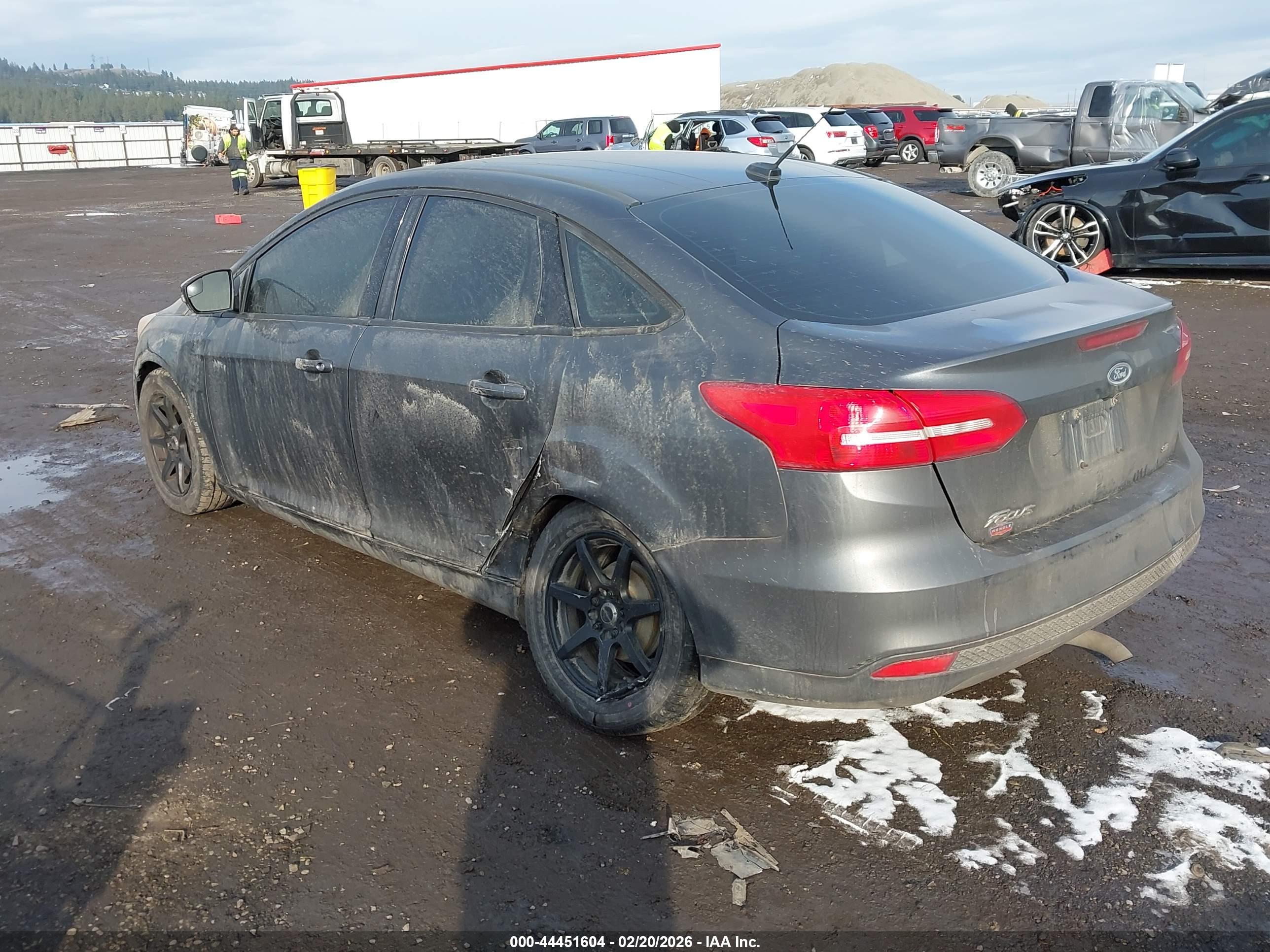FORD FOCUS image 3