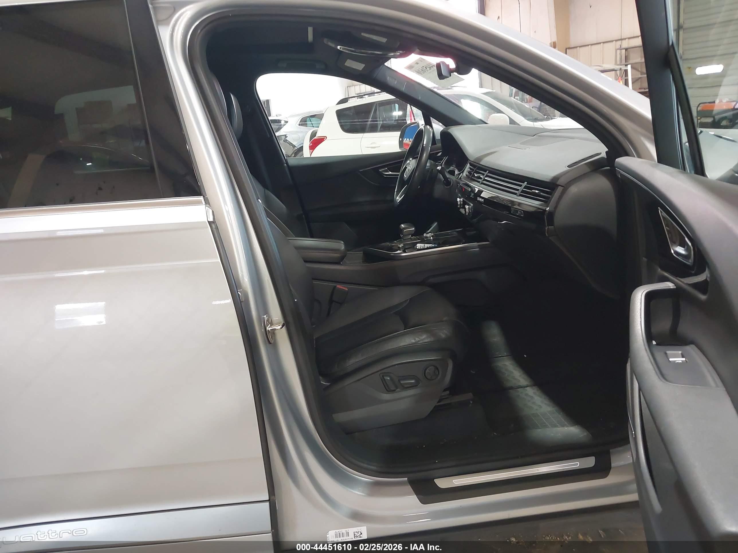 AUDI Q7 image 5