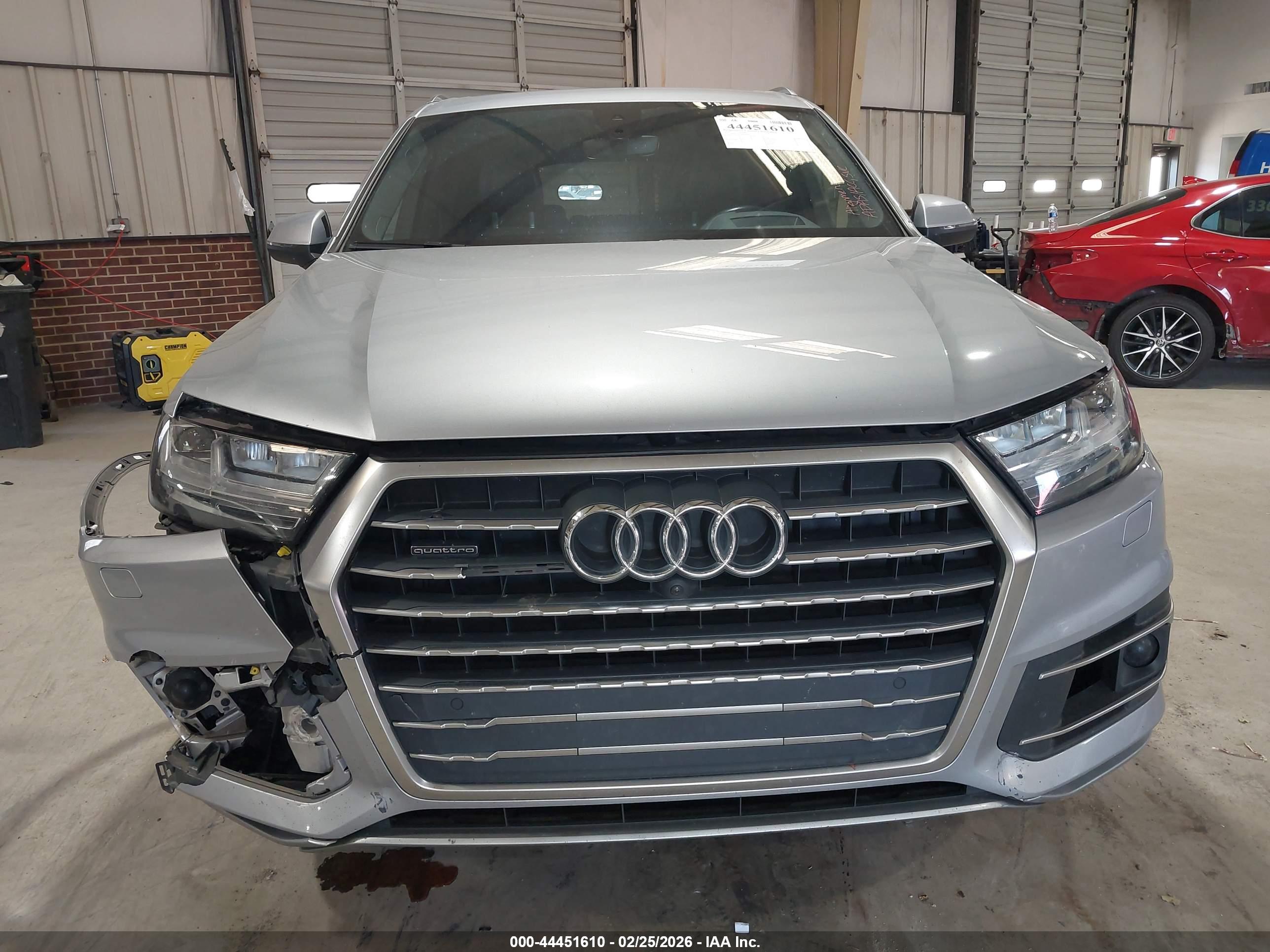 AUDI Q7 image 6