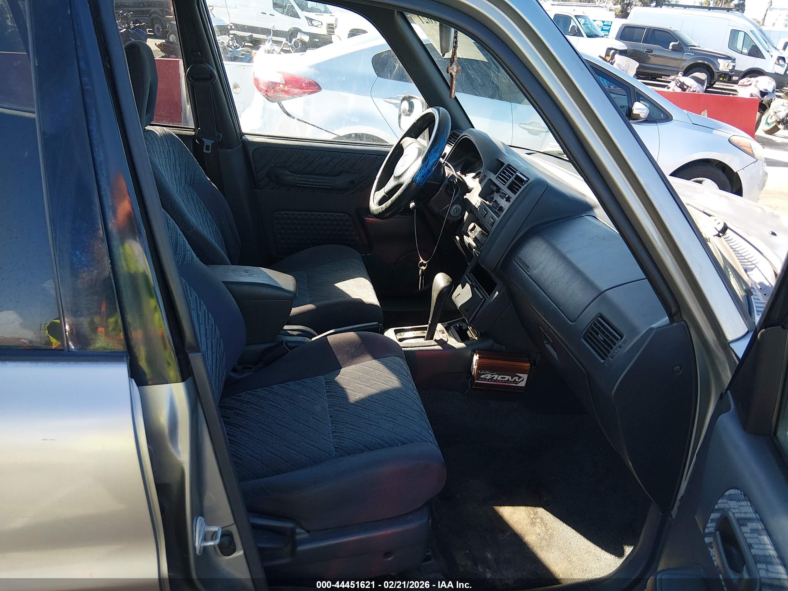 TOYOTA RAV4 image 5