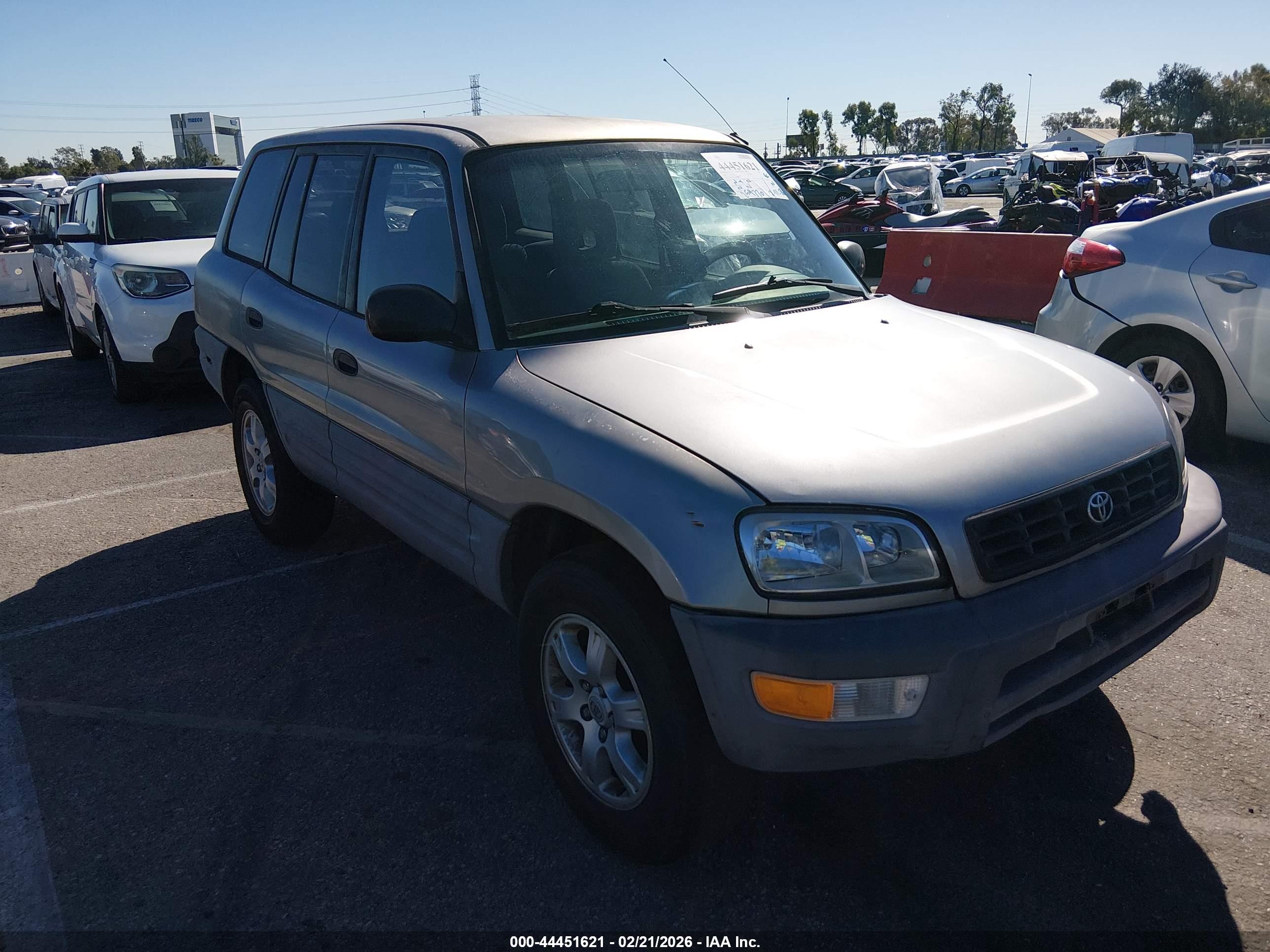 TOYOTA RAV4 image 6