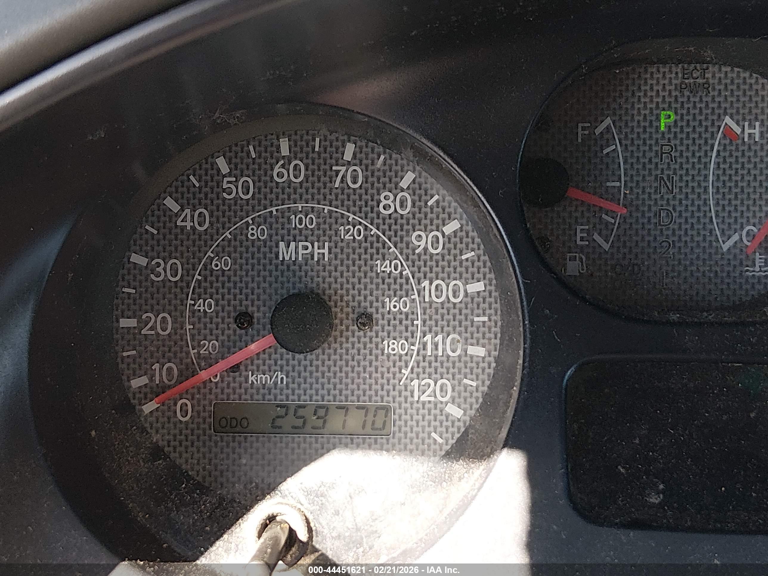 TOYOTA RAV4 image 7
