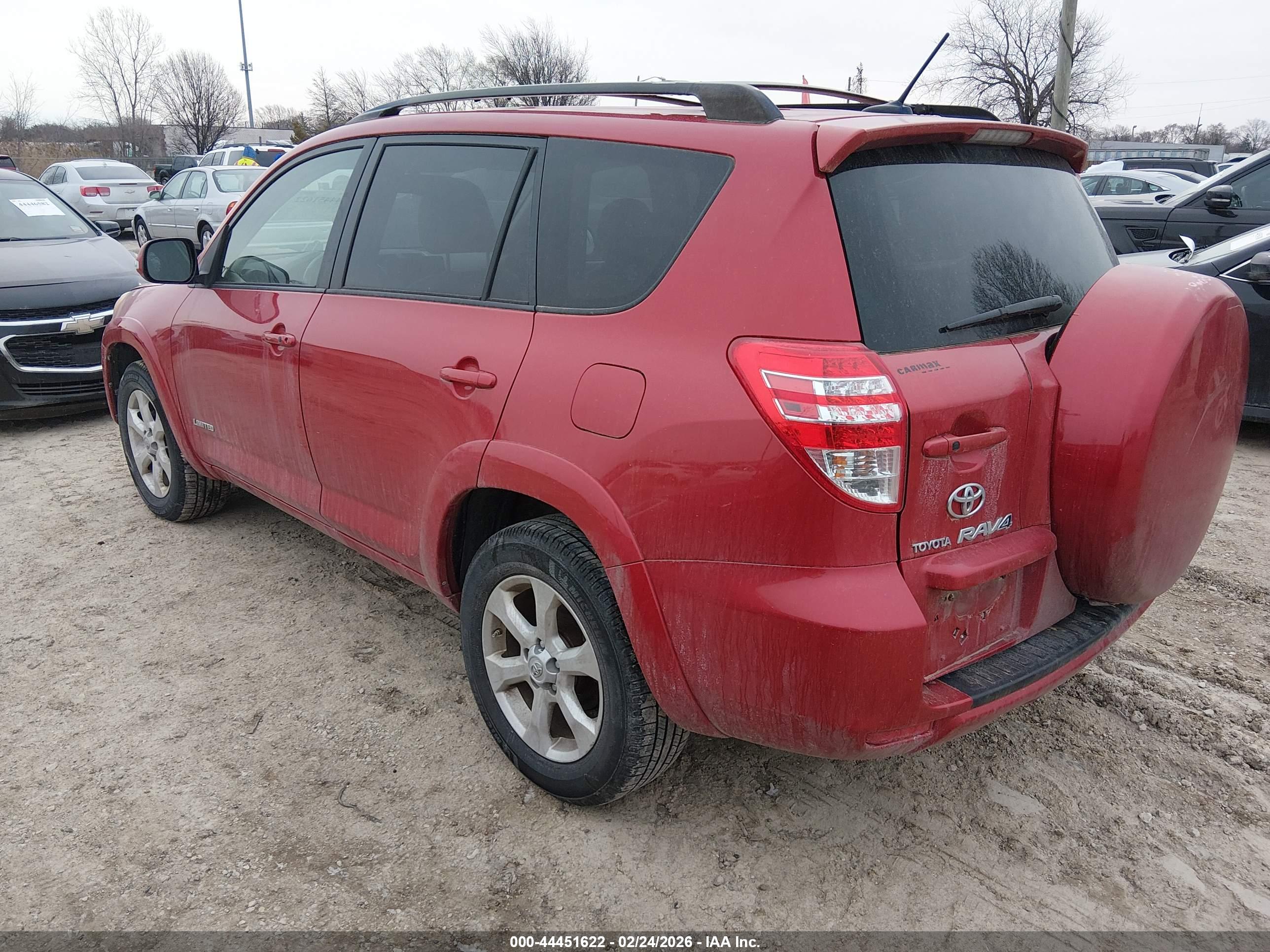 TOYOTA RAV4 image 3