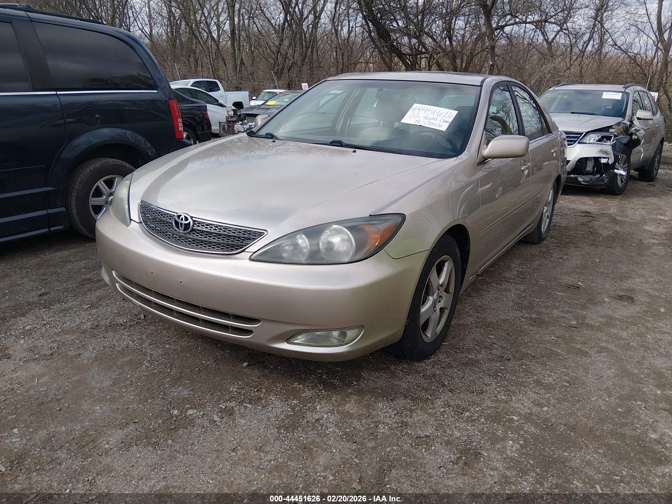 TOYOTA CAMRY image 2