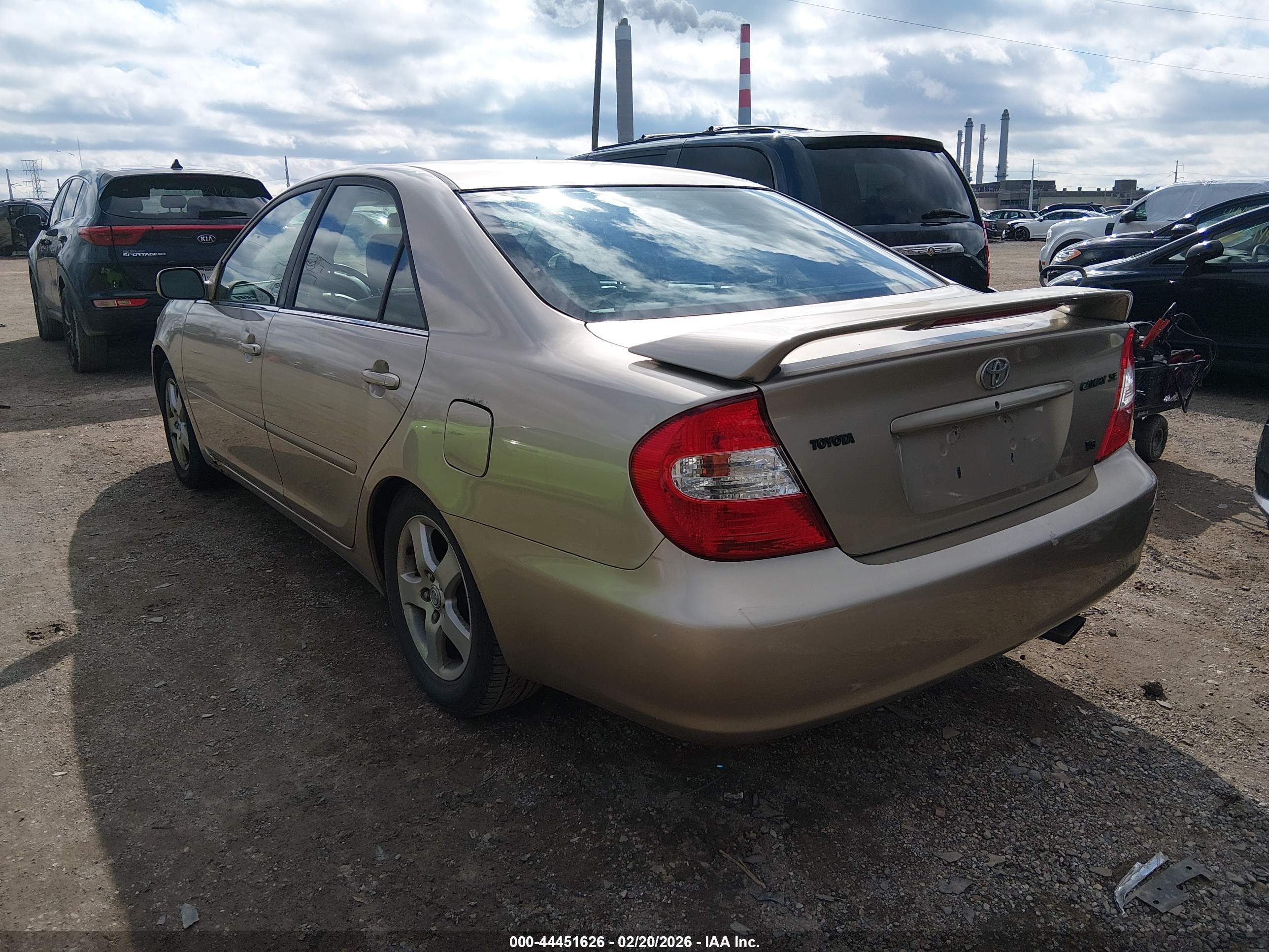 TOYOTA CAMRY image 3