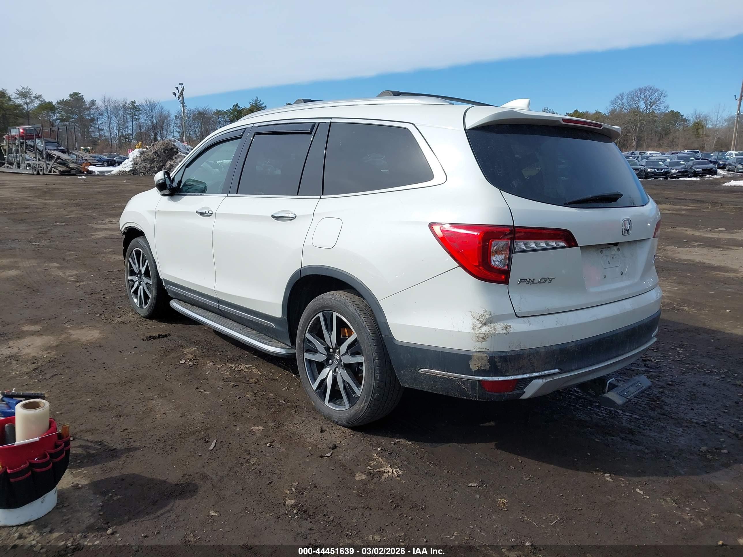 HONDA PILOT image 3