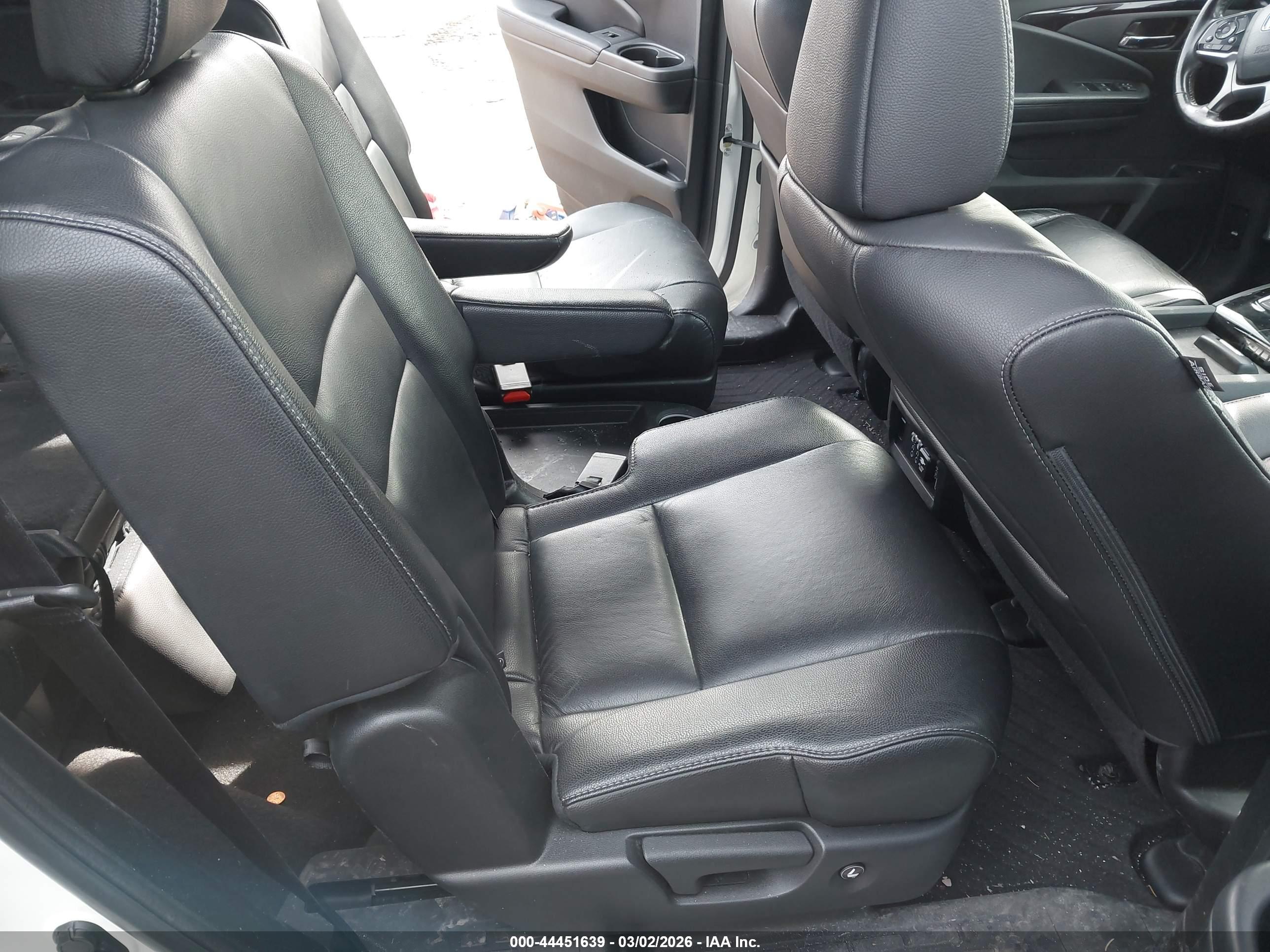 HONDA PILOT image 8