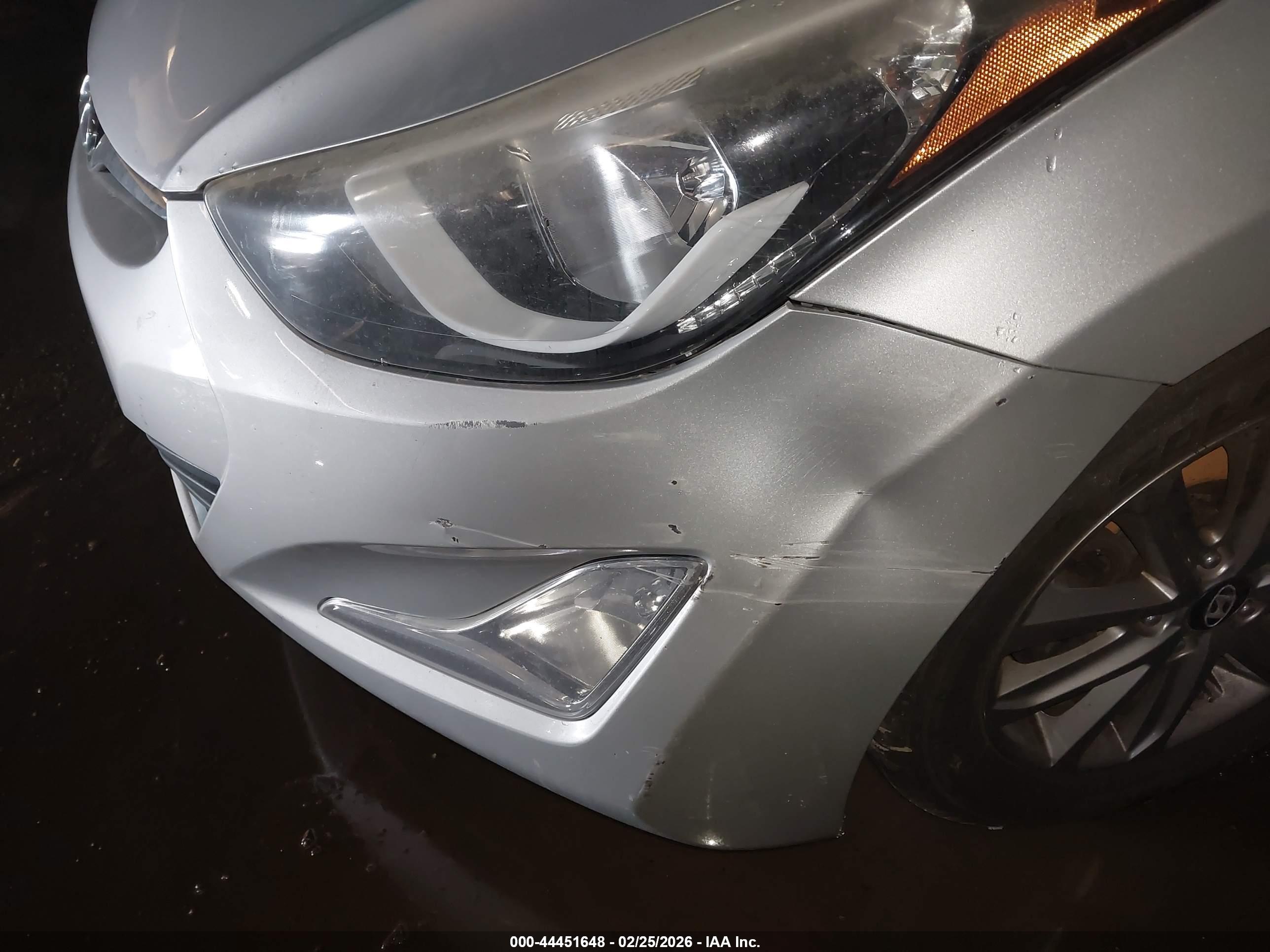 HYUNDAI ELANTRA image 6