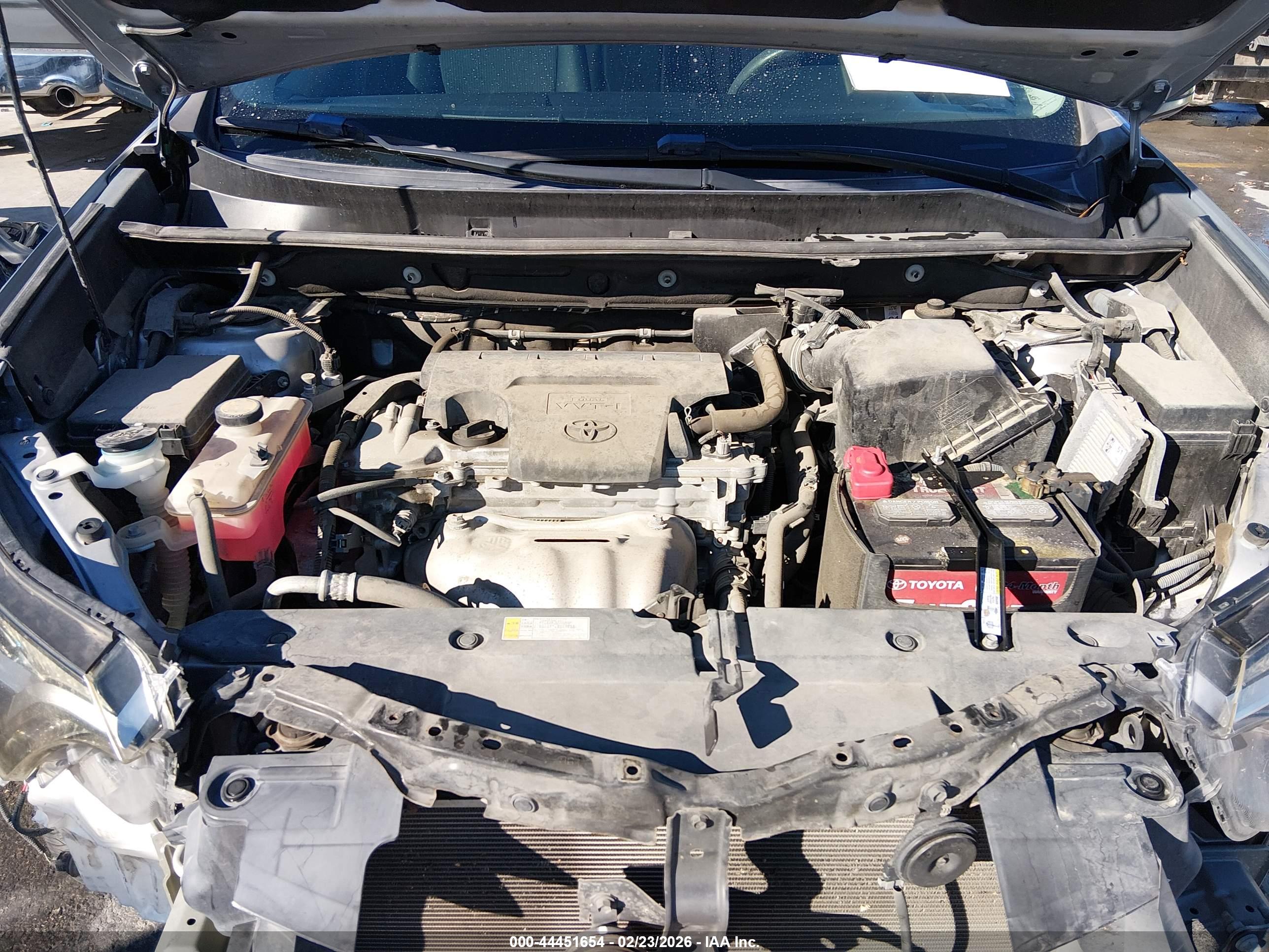 TOYOTA RAV4 image 10