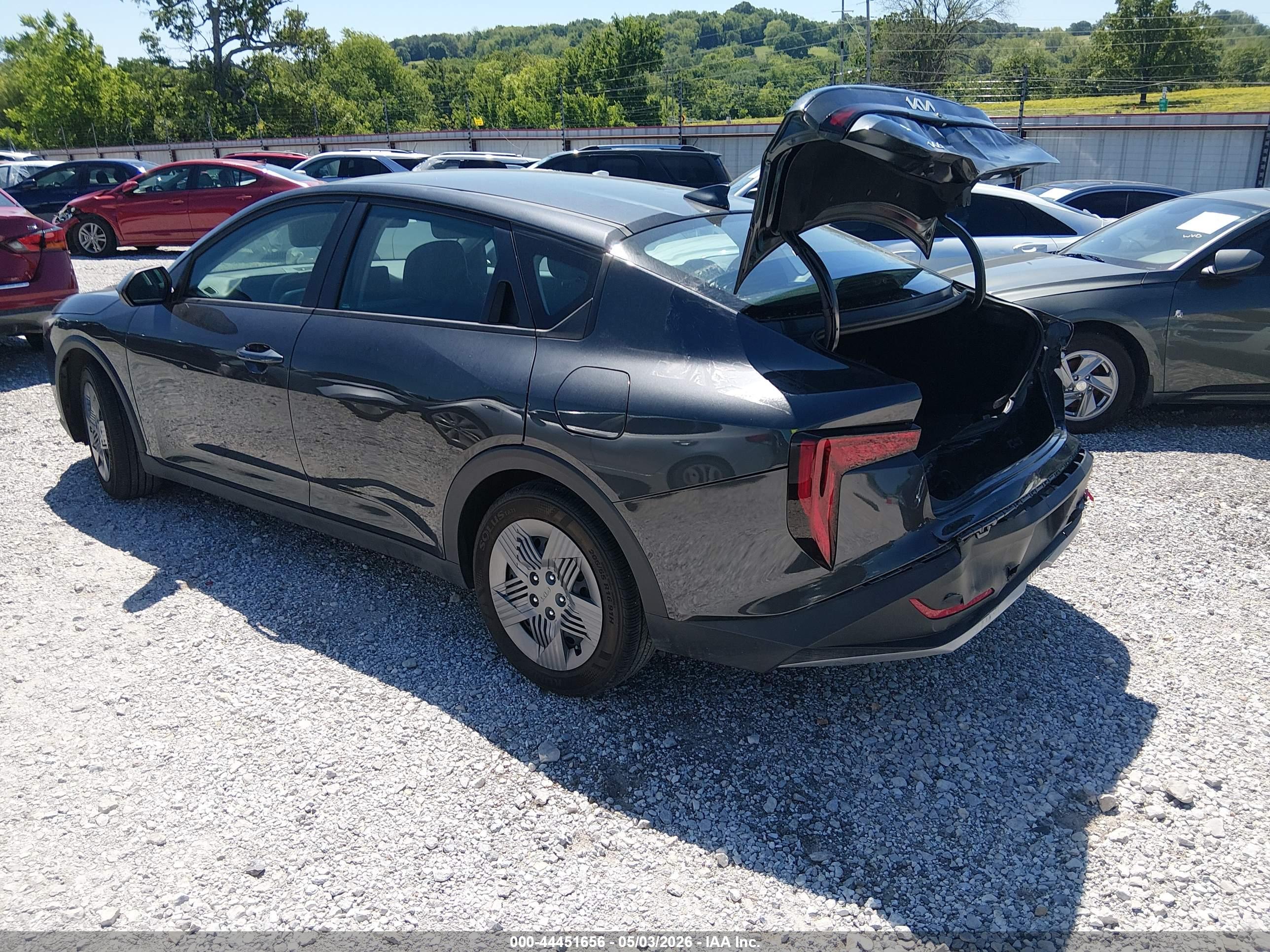 KIA K4 image 3