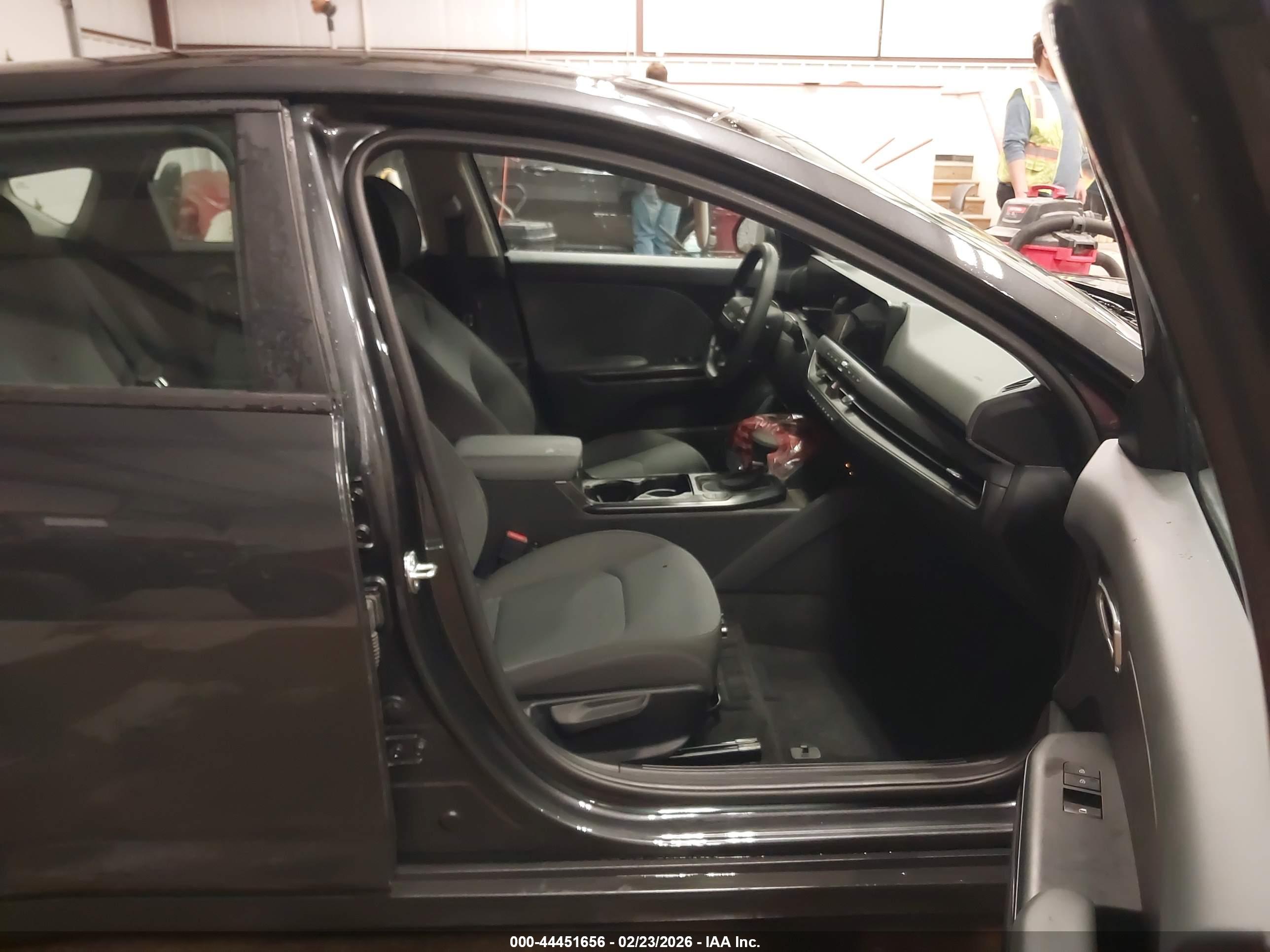 KIA K4 image 5