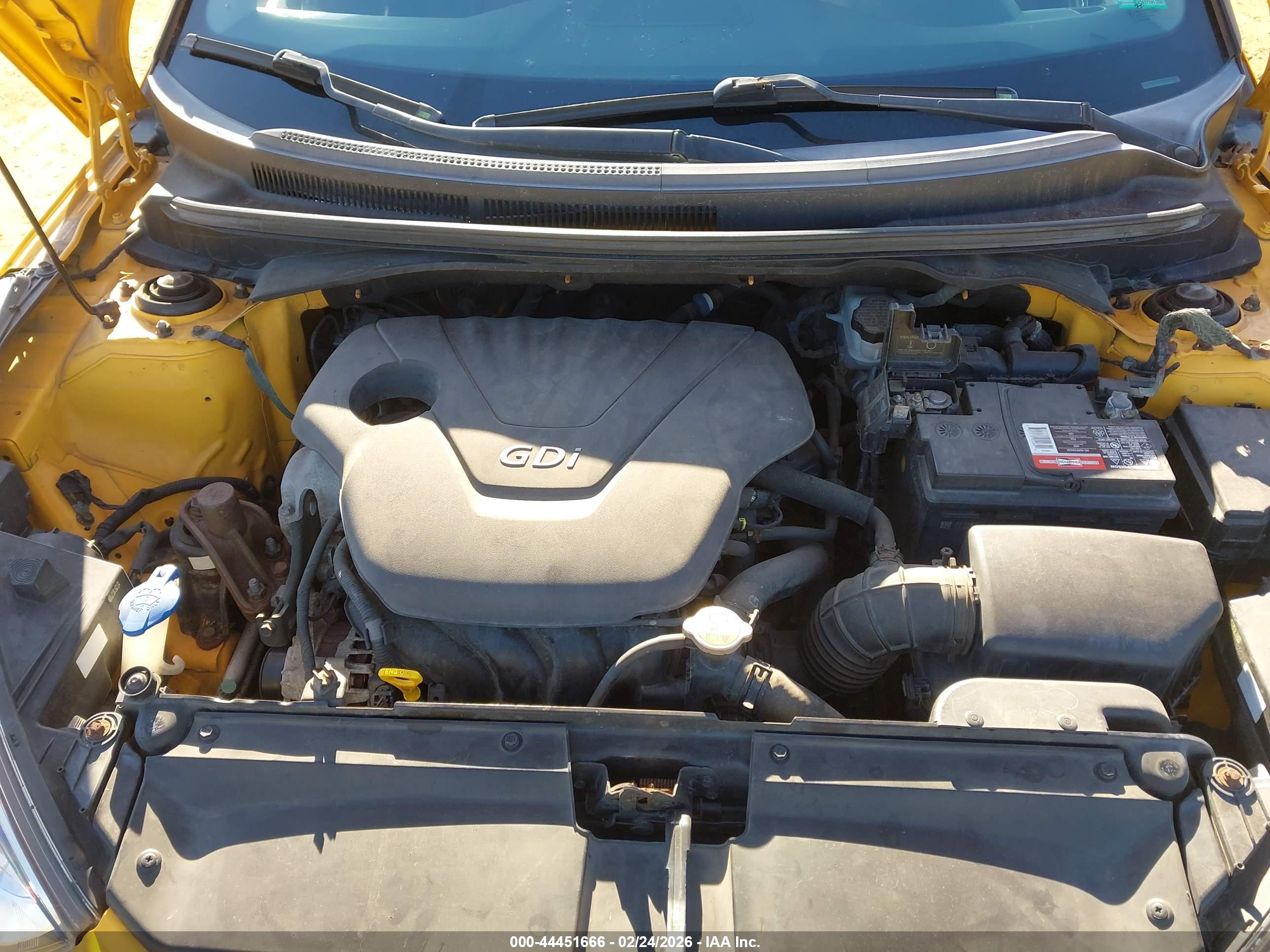 HYUNDAI VELOSTER image 10