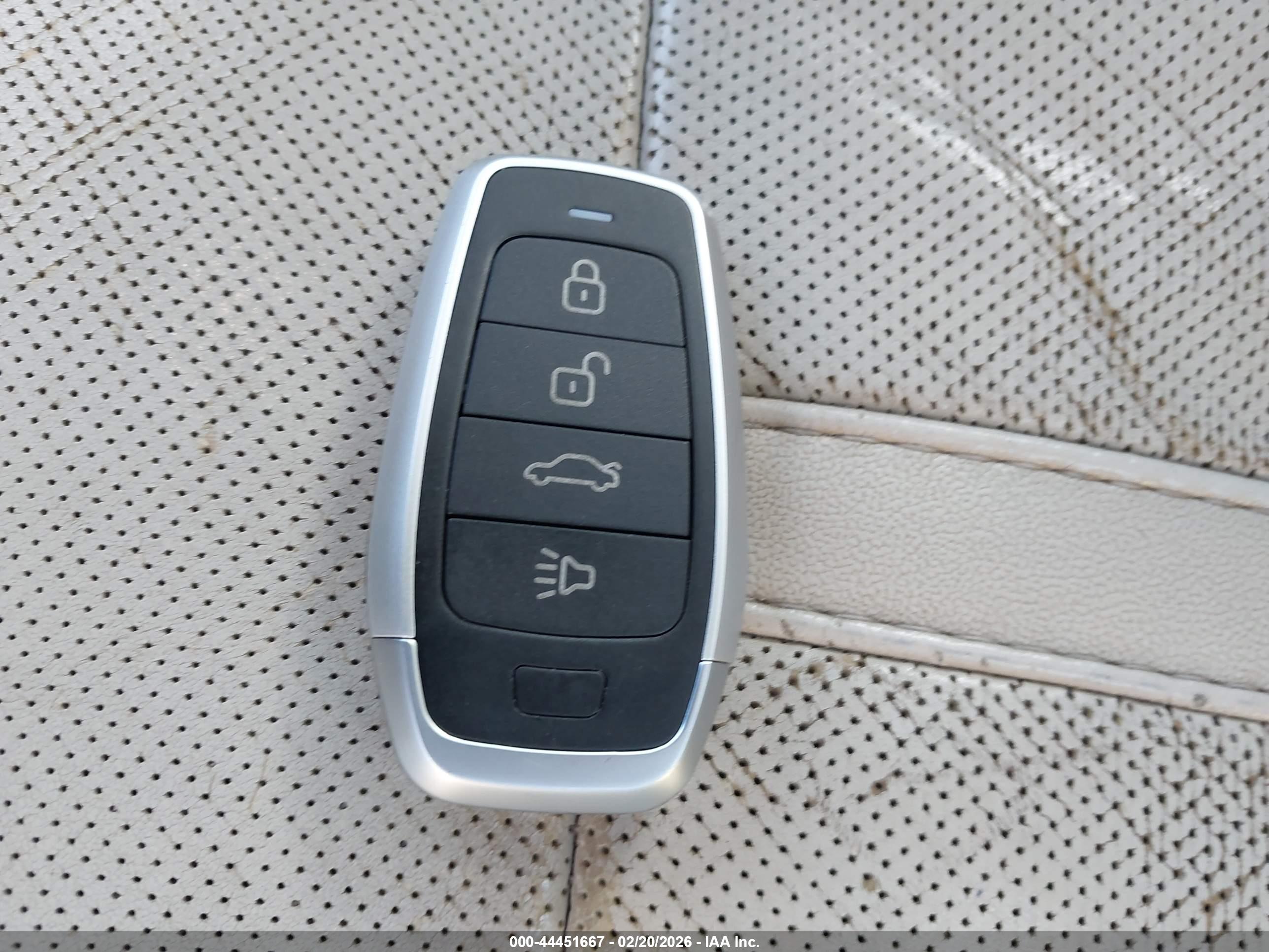 LINCOLN MKZ image 11