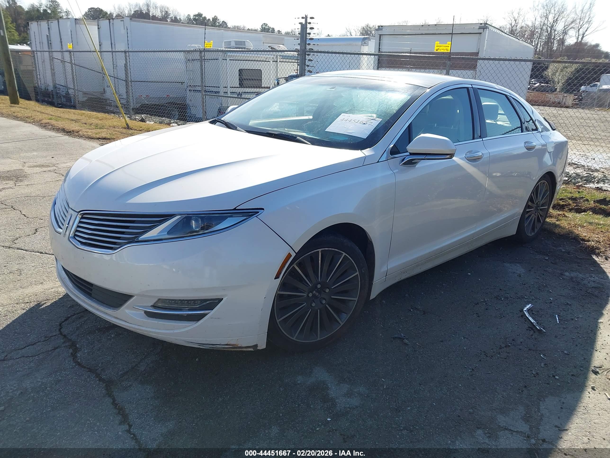 LINCOLN MKZ image 2
