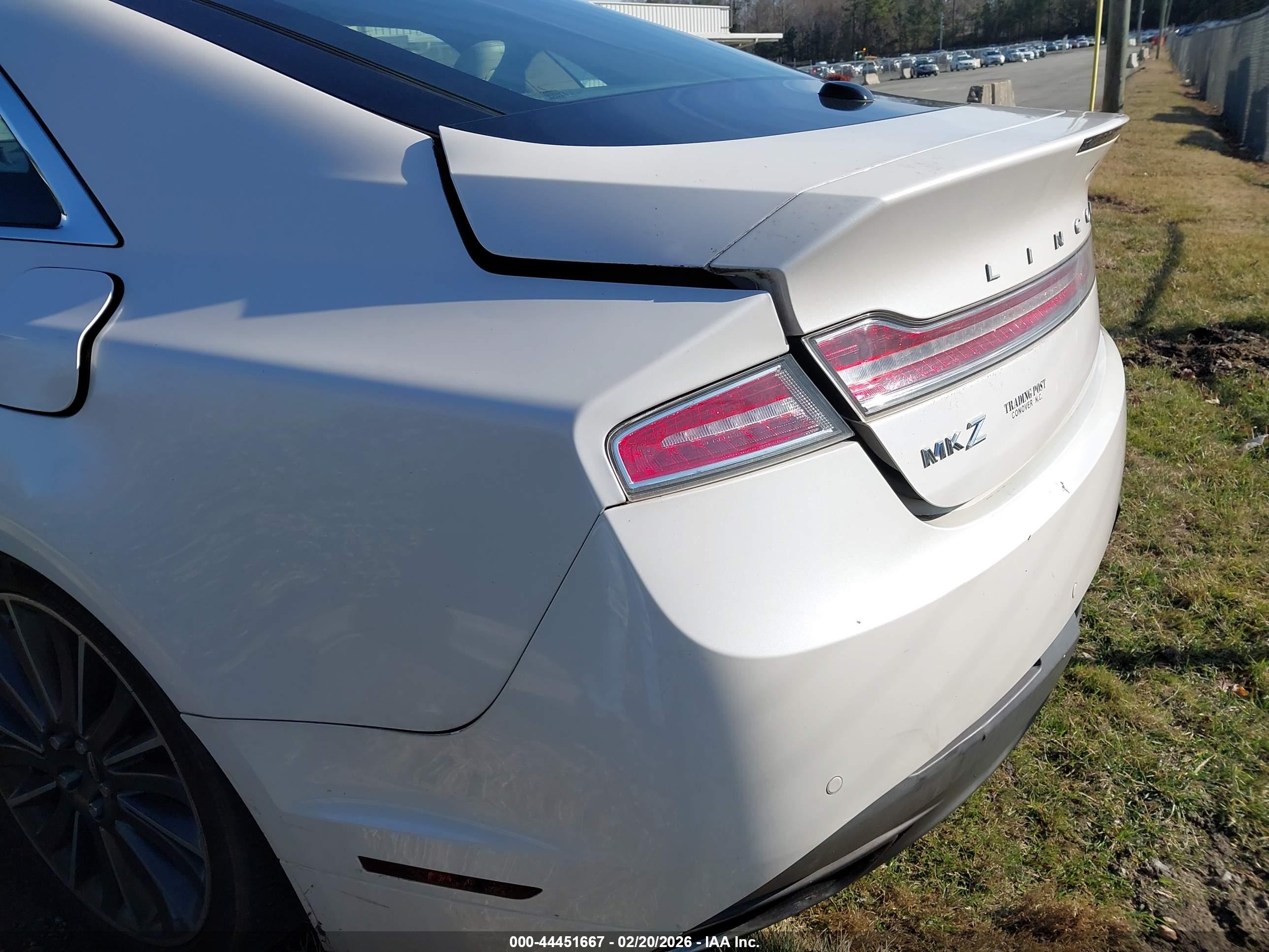LINCOLN MKZ image 6