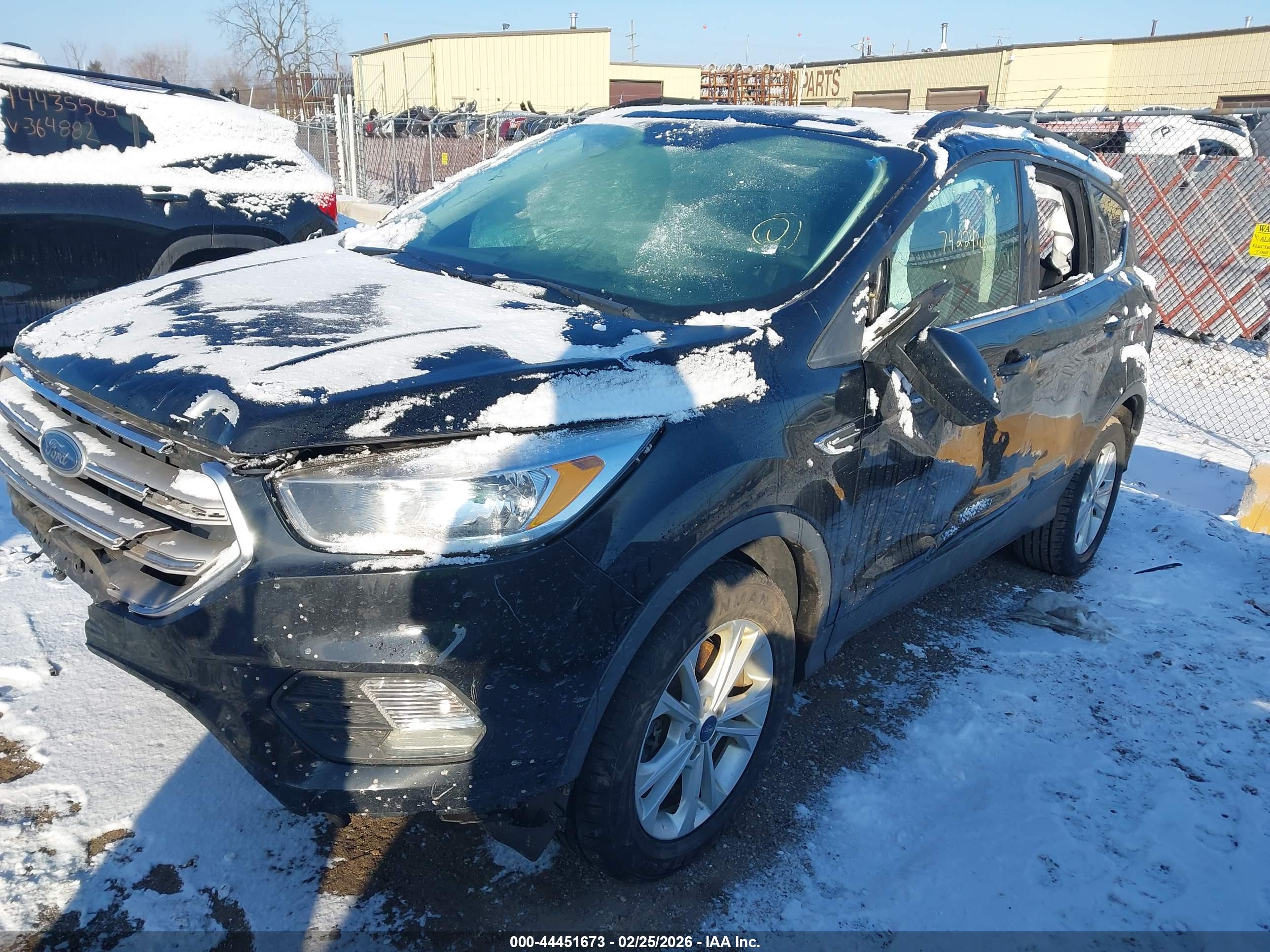 FORD ESCAPE image 2