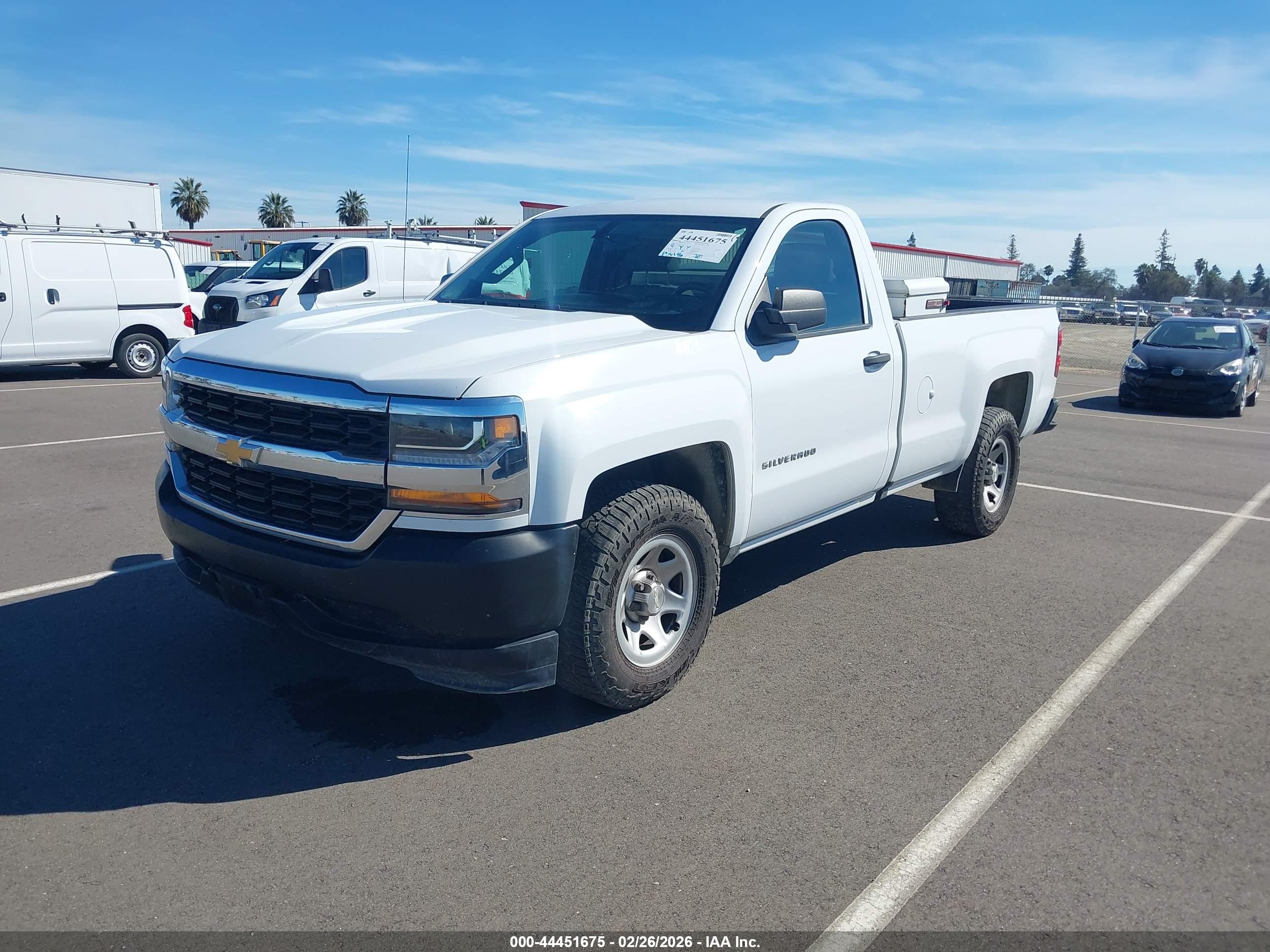 CHEVROLET SILVERADO image 2