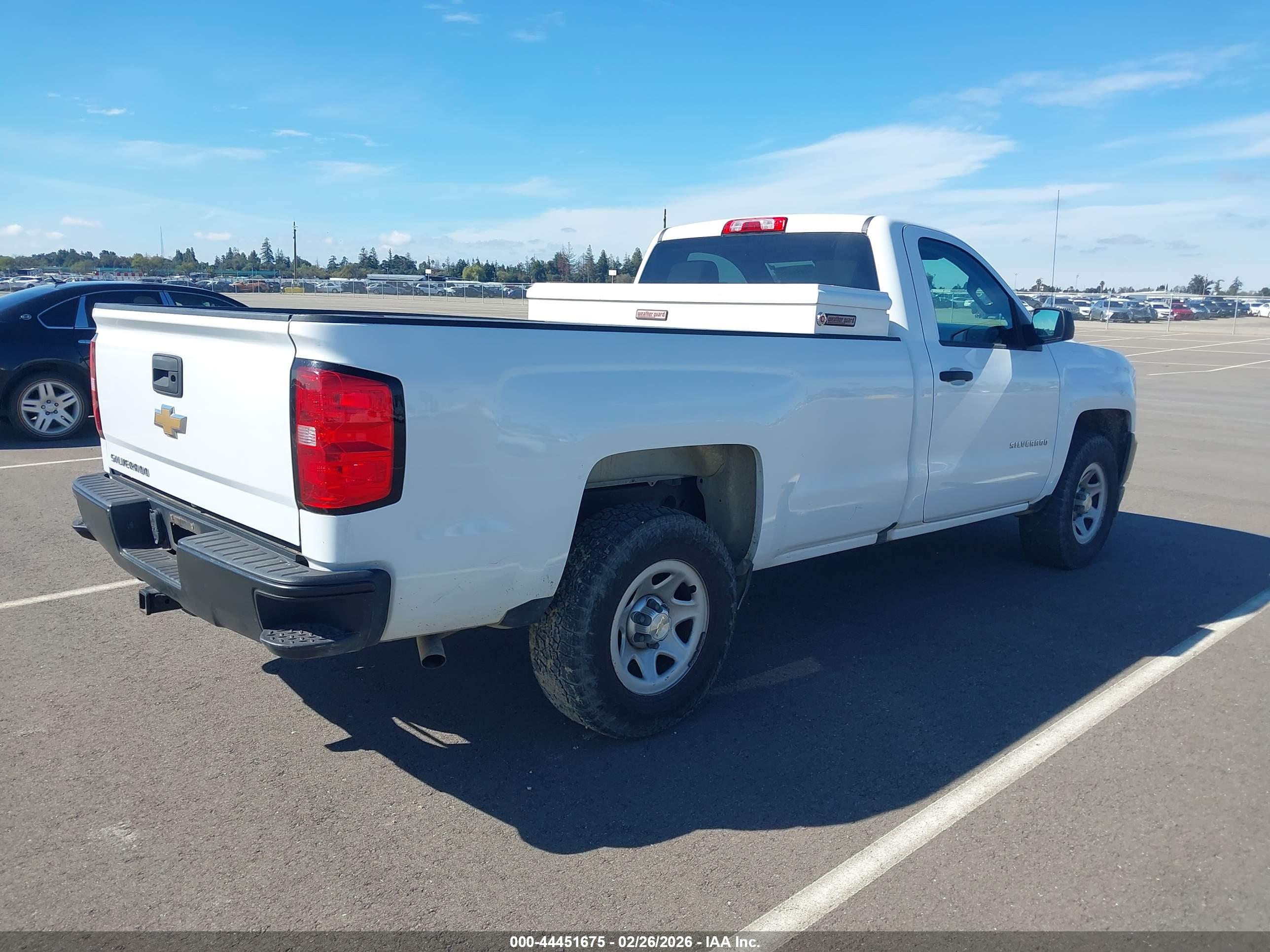 CHEVROLET SILVERADO image 4