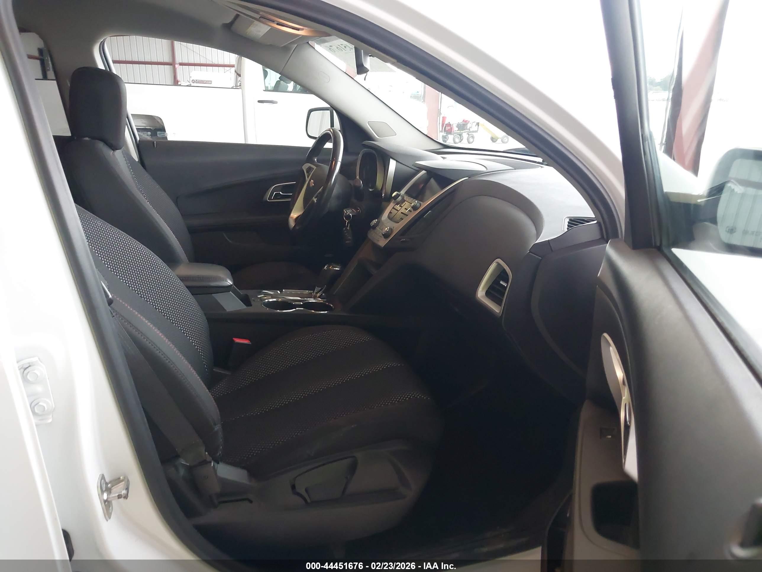 CHEVROLET EQUINOX image 5