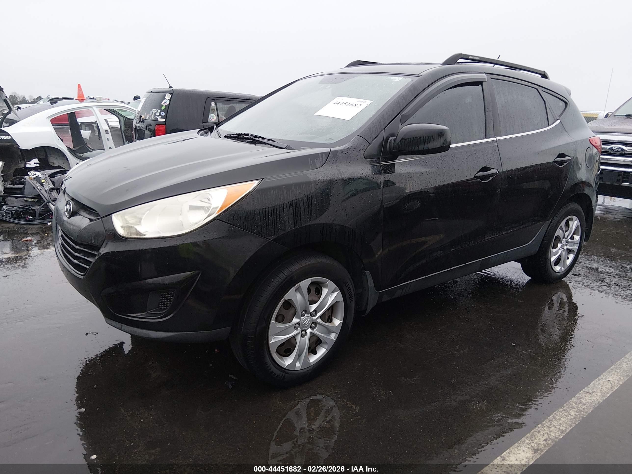 HYUNDAI TUCSON image 2
